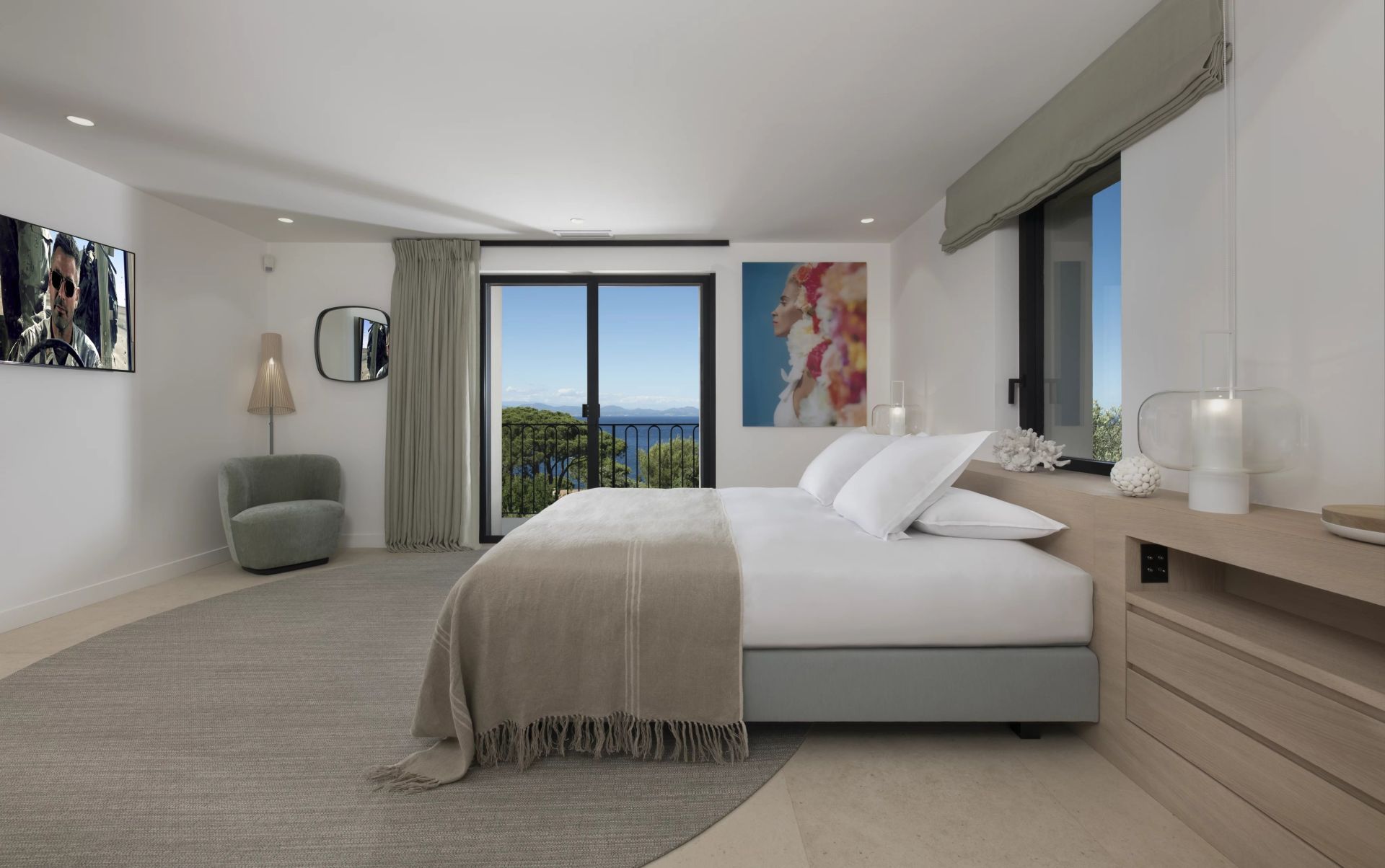 villa 8 Rooms for seasonal rent on Saint-Tropez (83990)