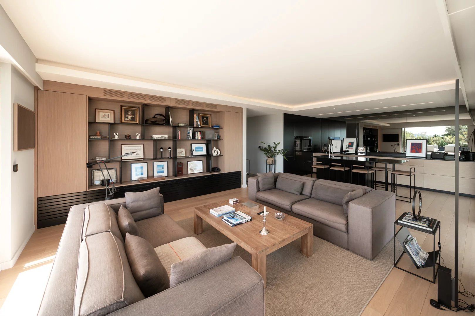 apartment 2 Rooms for sale on Cannes (06400)