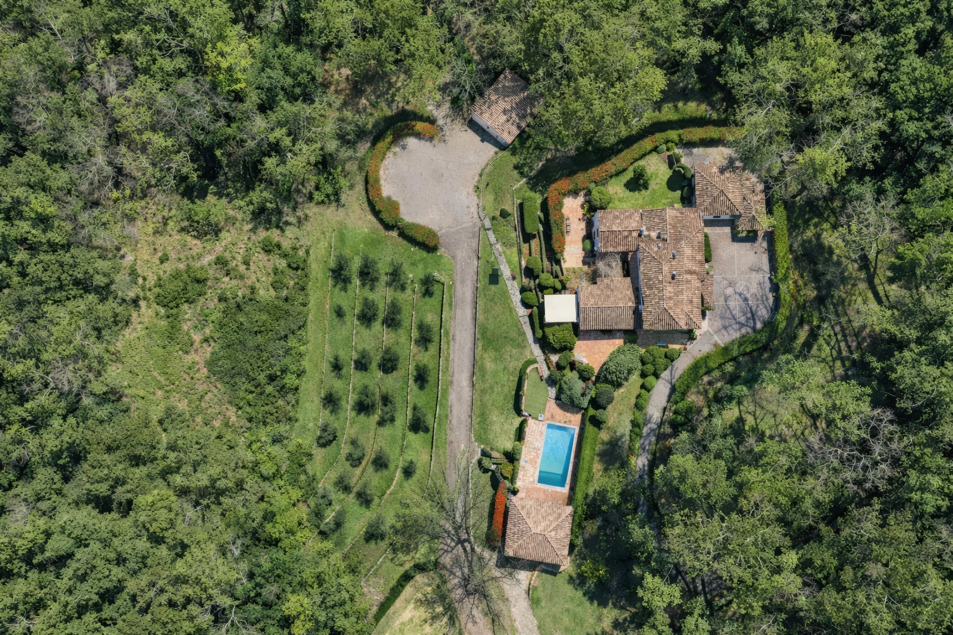 villa 7 Rooms for sale on La Garde-Freinet (83680)