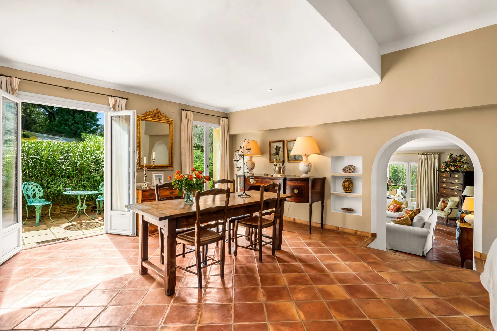 villa 7 Rooms for sale on La Garde-Freinet (83680)