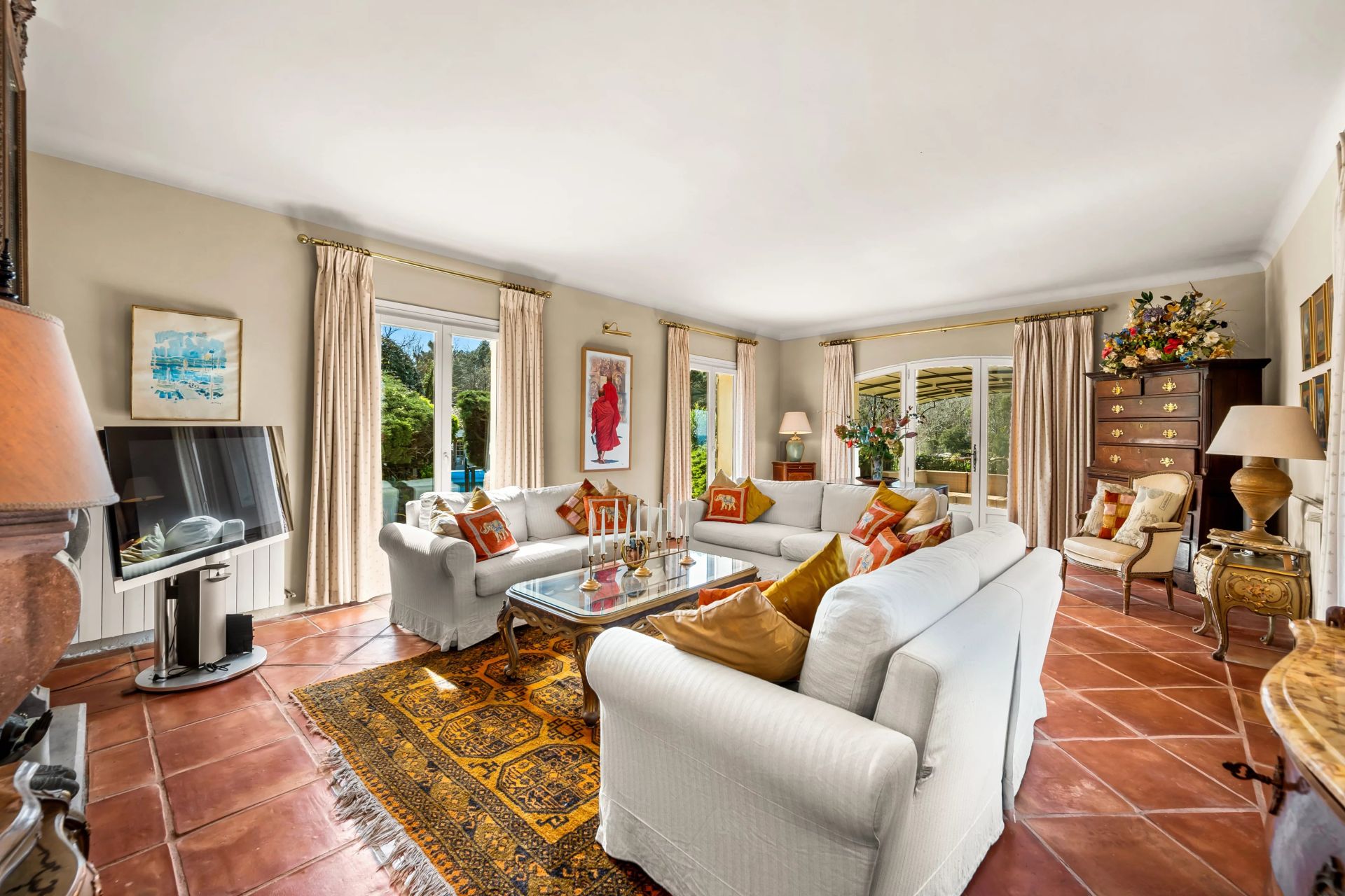 villa 7 Rooms for sale on La Garde-Freinet (83680)