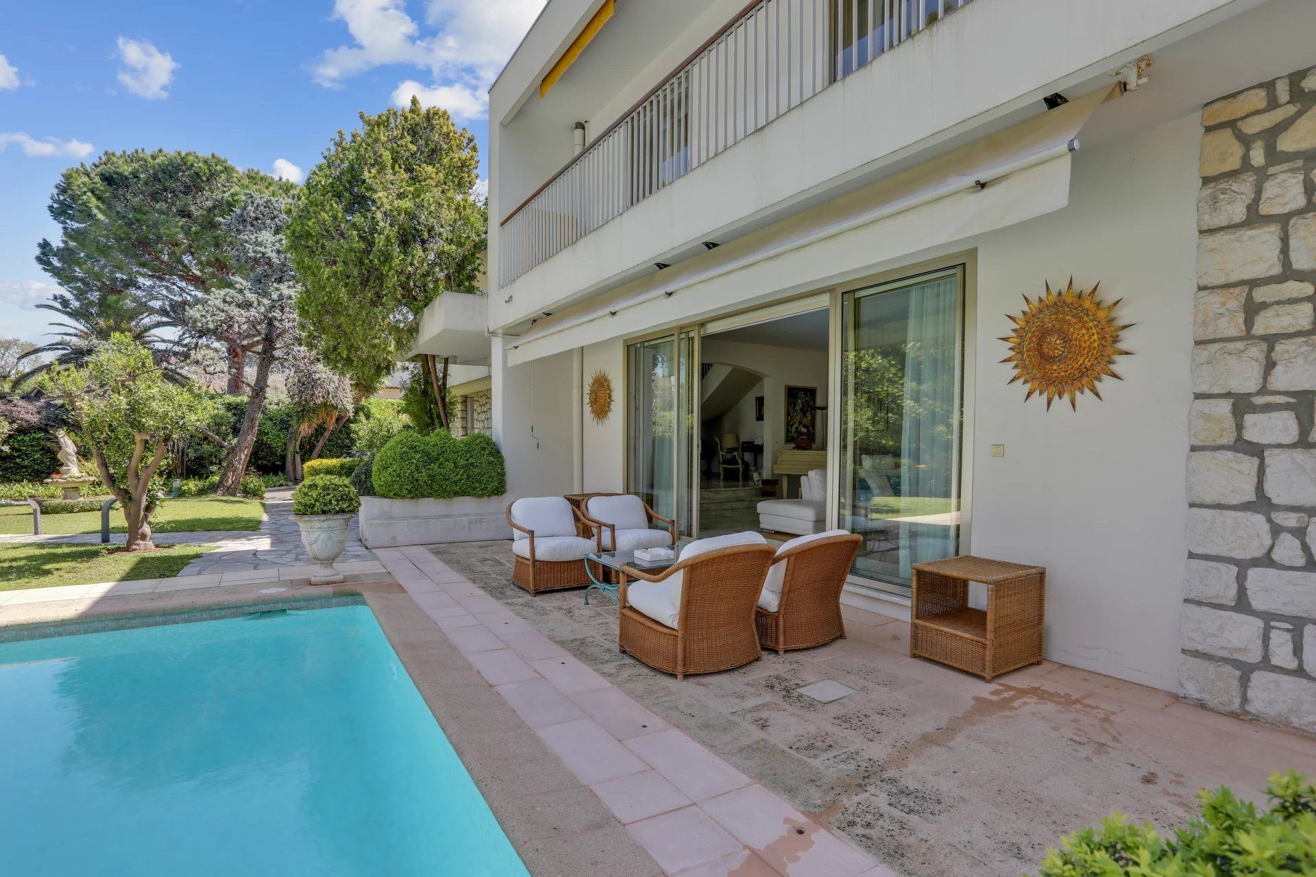 villa 9 Pièces en location saisonnière sur Antibes (06160)
