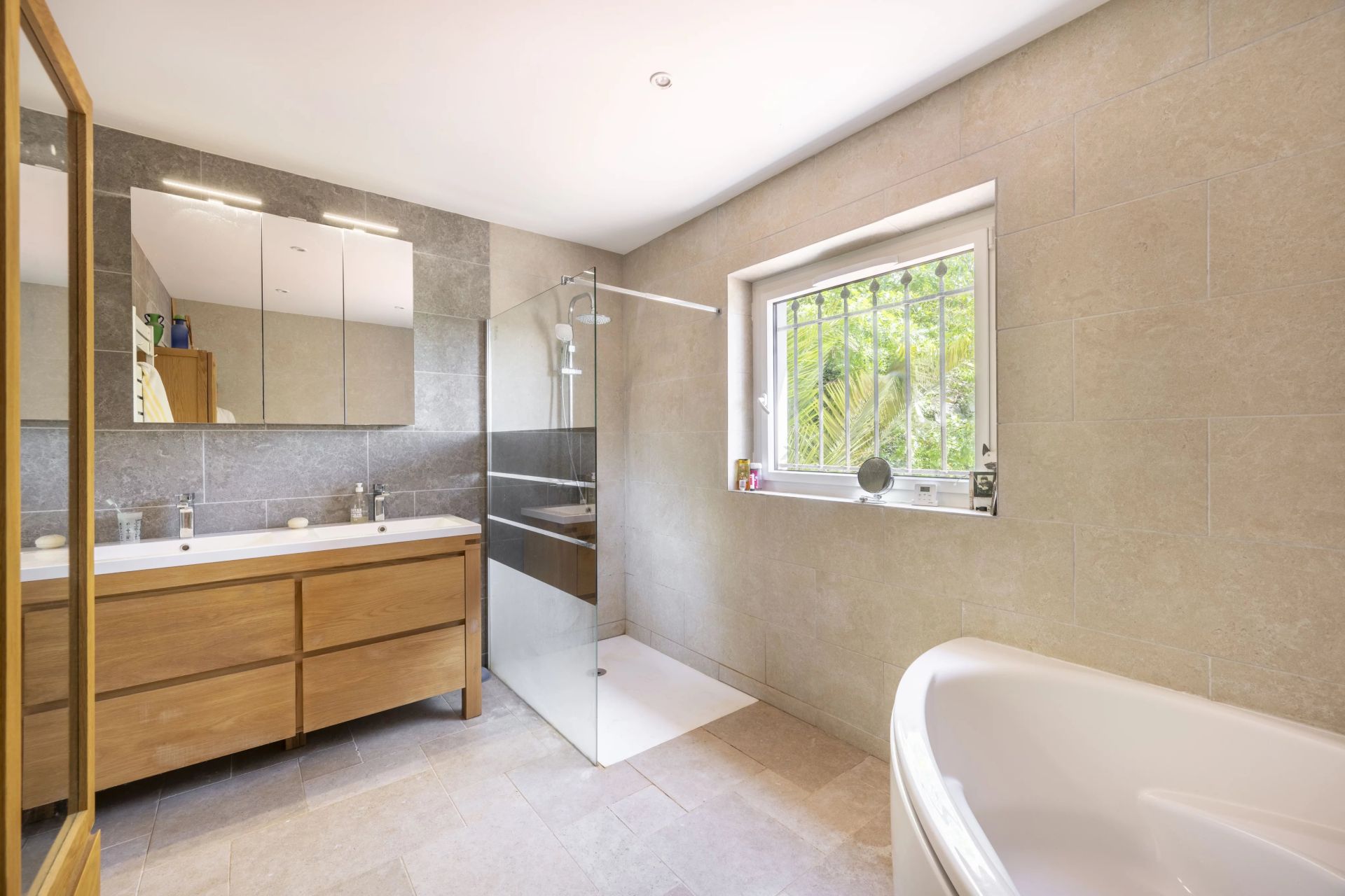 villa 4 Pièces en vente sur Châteauneuf-Grasse (06740)