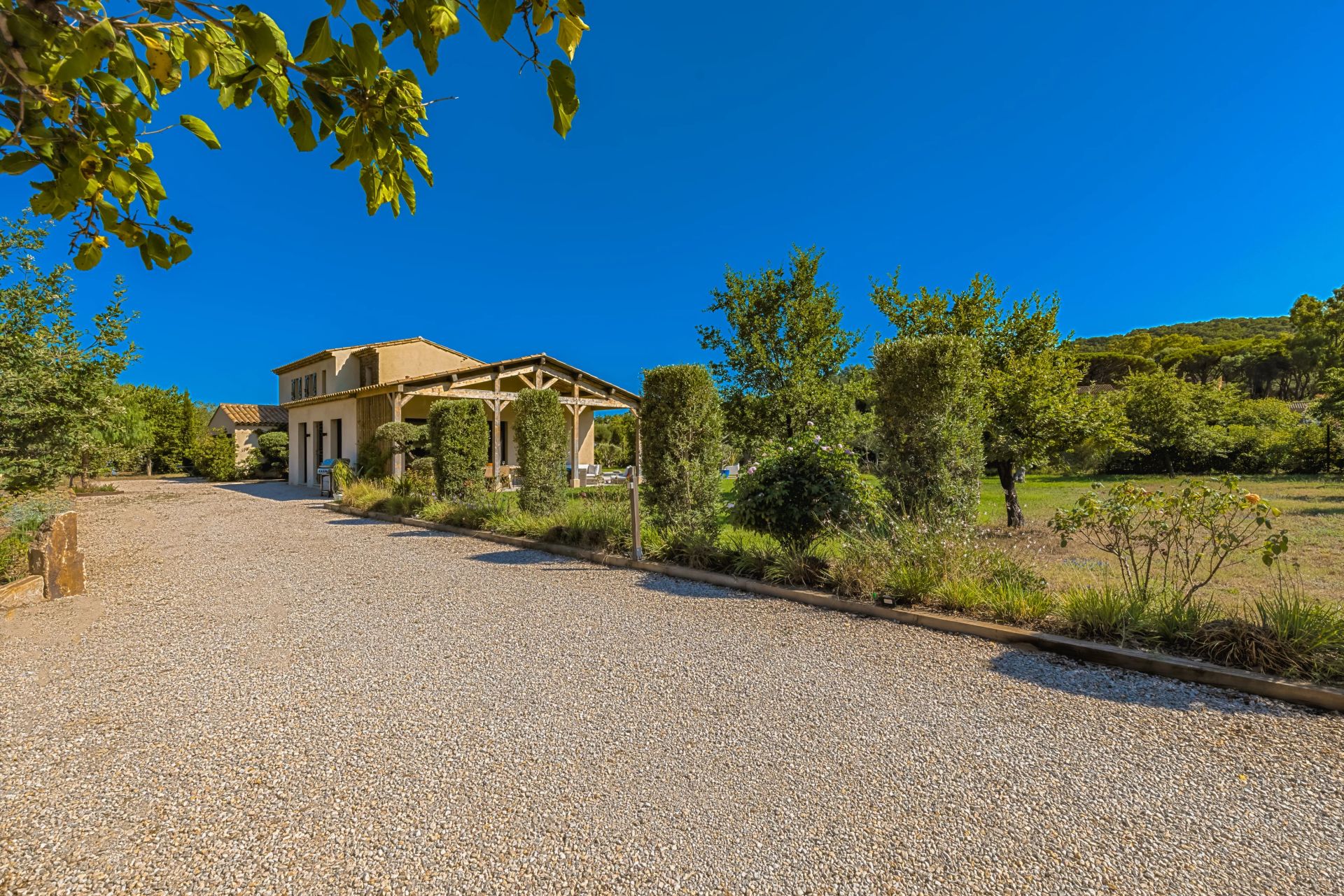 villa 6 Rooms for sale on Saint-Tropez (83990)