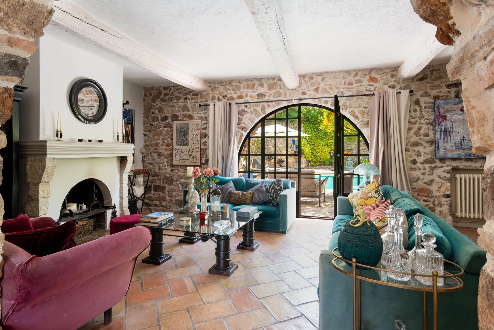 villa 10 Rooms for sale on Biot (06410)