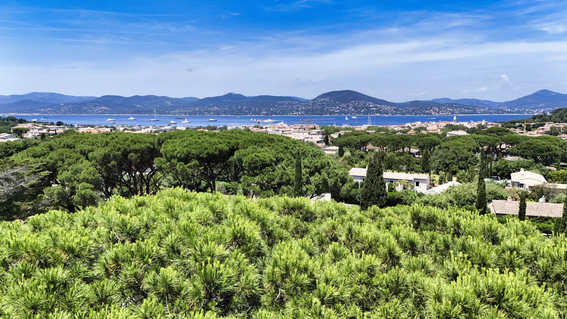 villa 8 Pièces en vente sur Saint-Tropez (83990) Vente Villa Saint-Tropez 8 Pièces