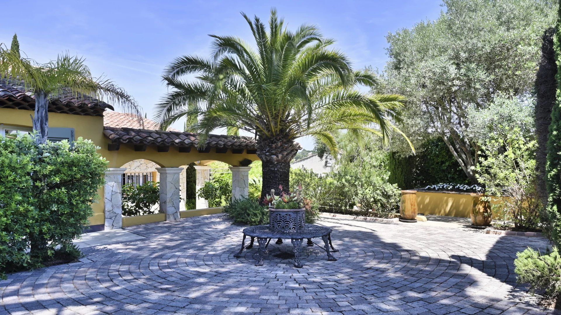 villa 8 Pièces en vente sur Saint-Tropez (83990) Vente Villa Saint-Tropez 8 Pièces