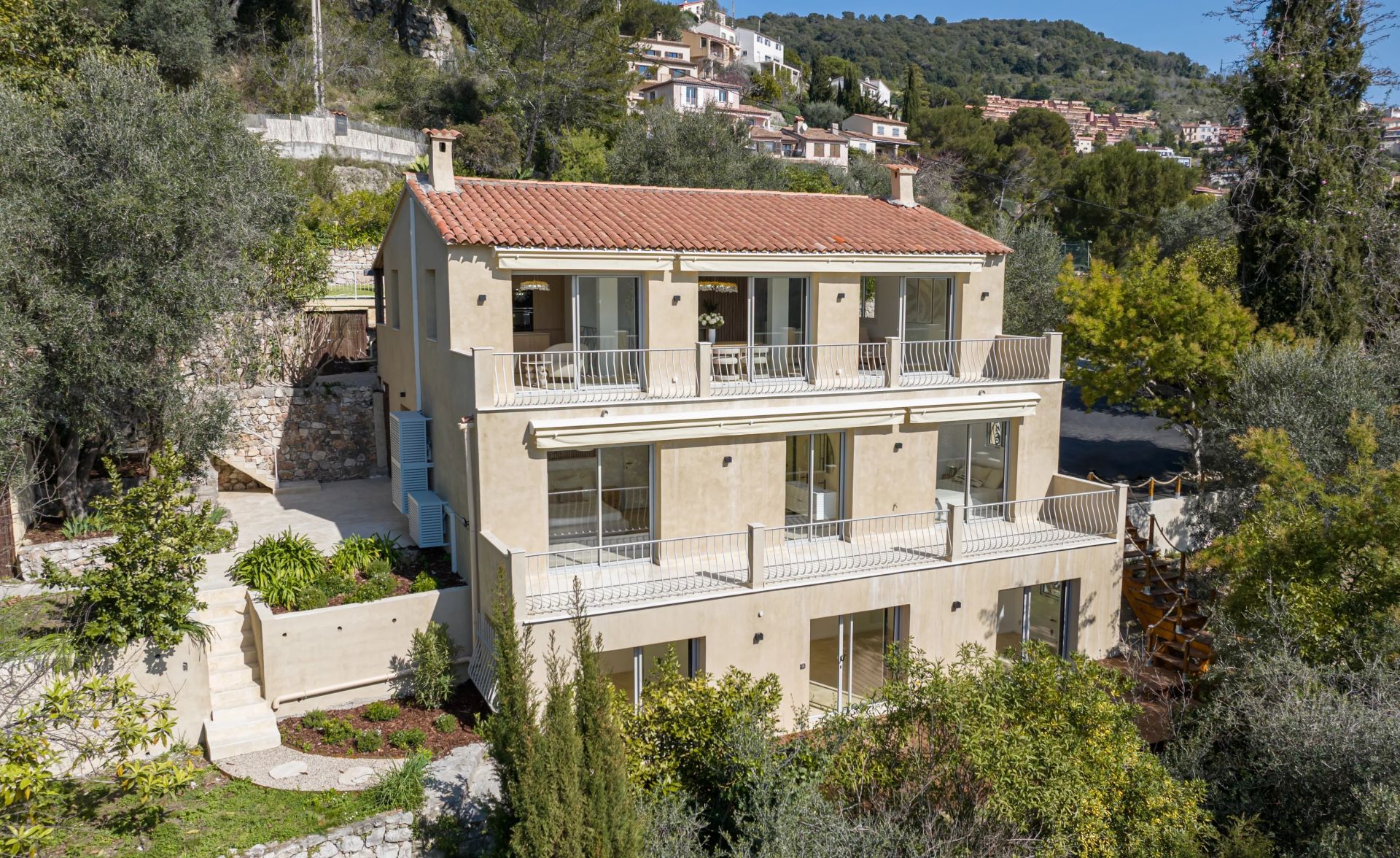 villa 8 Pièces en vente sur La Turbie (06320)