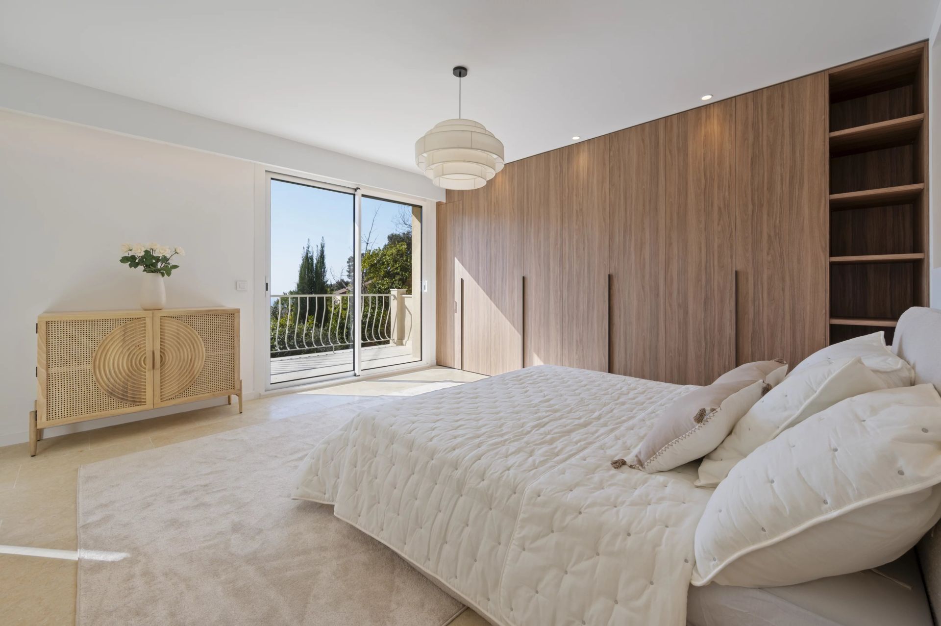 villa 8 Rooms for sale on La Turbie (06320)