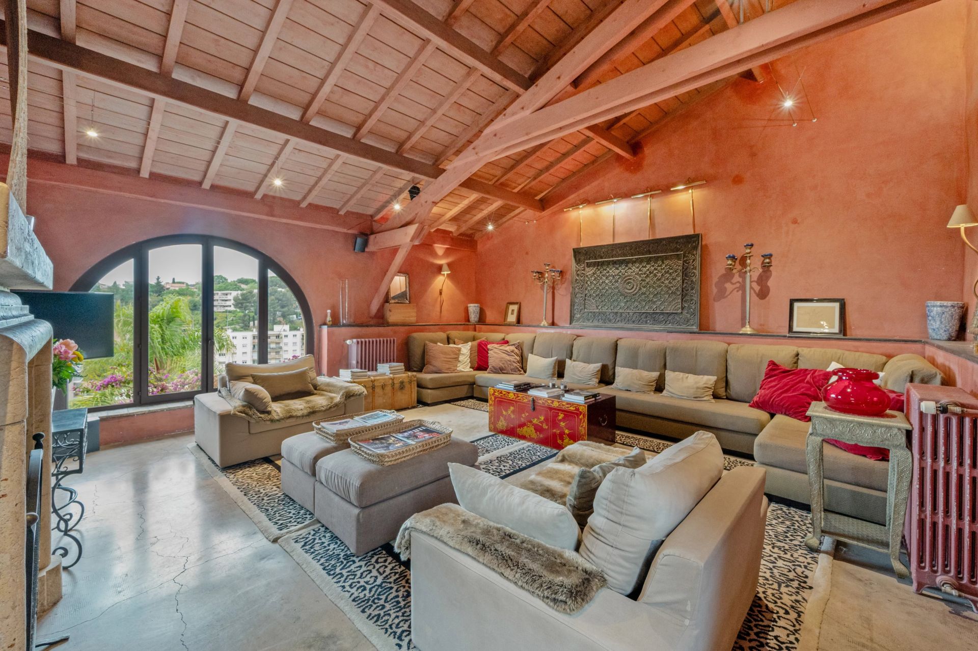 villa 14 Rooms for sale on Cagnes-sur-Mer (06800)