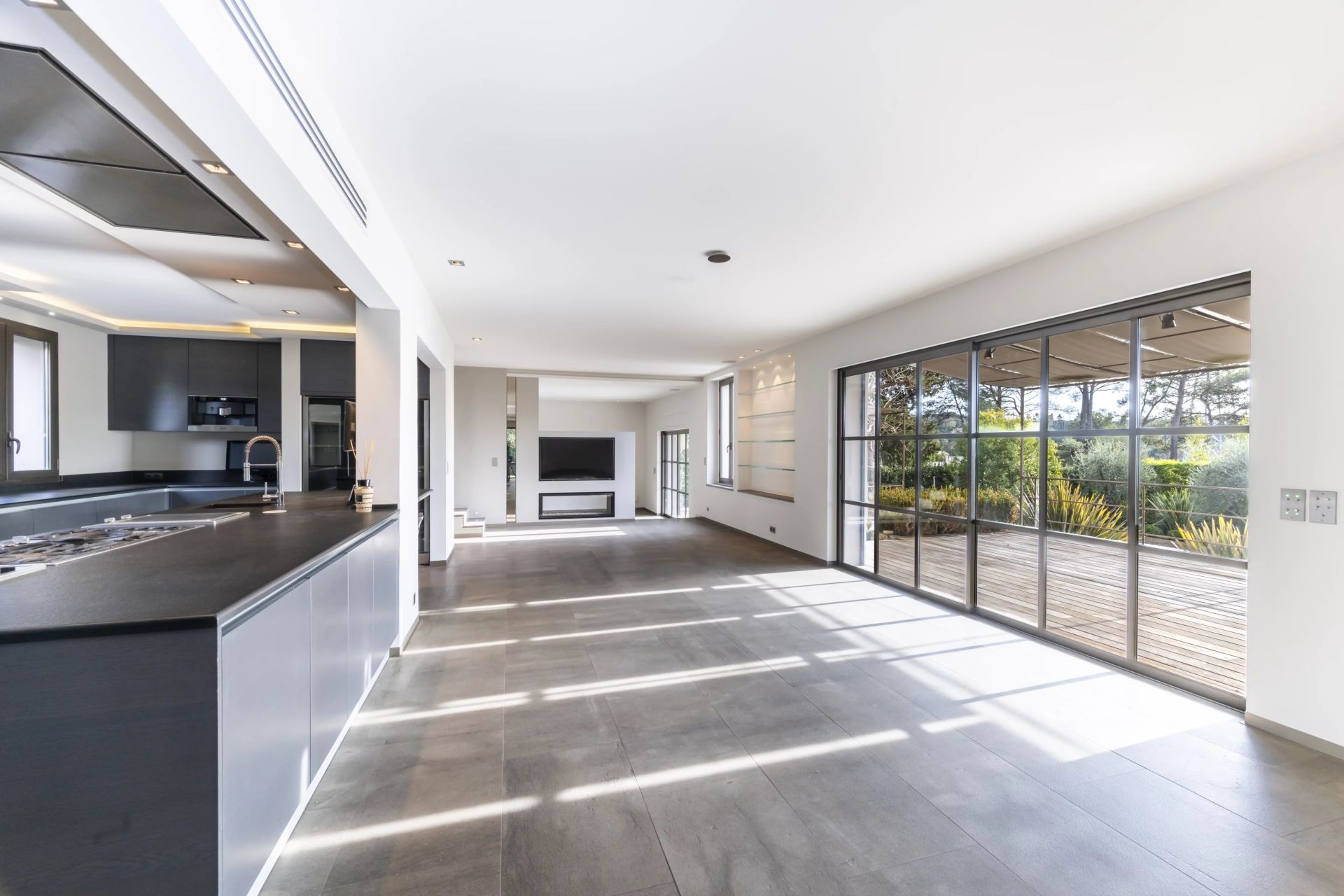 villa 6 Rooms for sale on Mougins (06250)