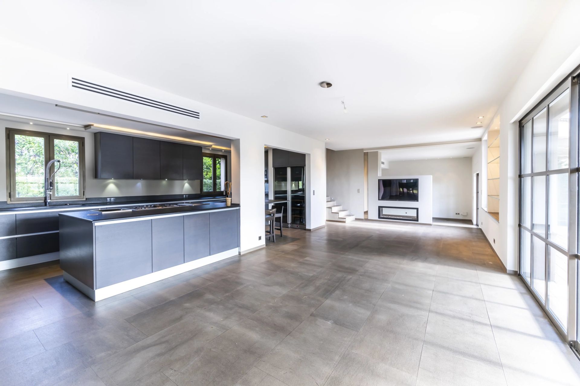 villa 6 Rooms for sale on Mougins (06250)