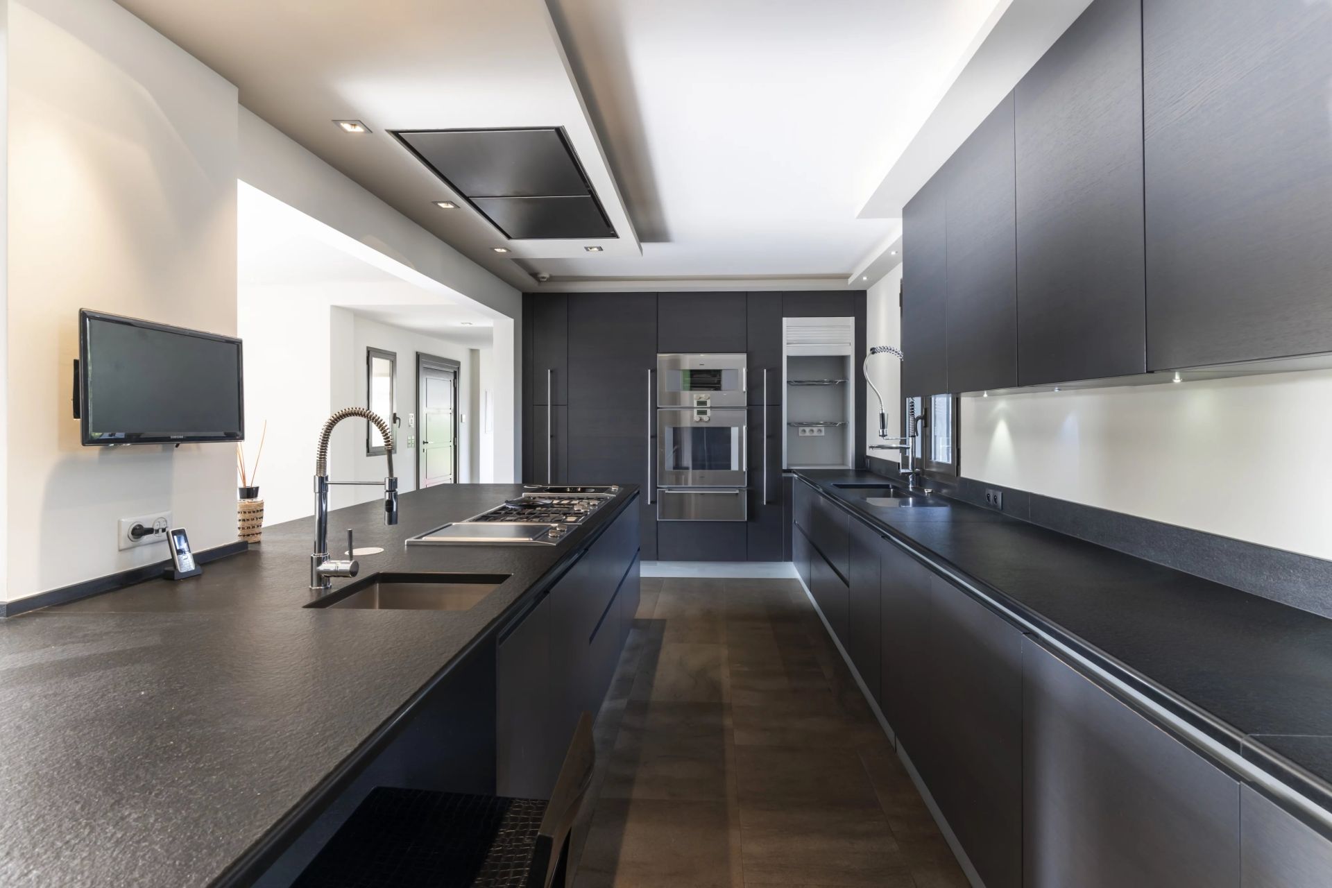 villa 6 Rooms for sale on Mougins (06250)
