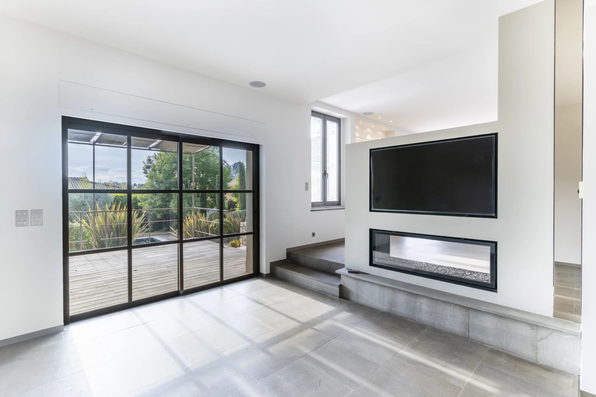 villa 6 Rooms for sale on Mougins (06250)