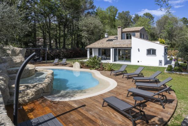 Sale Villa Roquefort-les-Pins 7&nbsp;Rooms 210.04&nbsp;m²