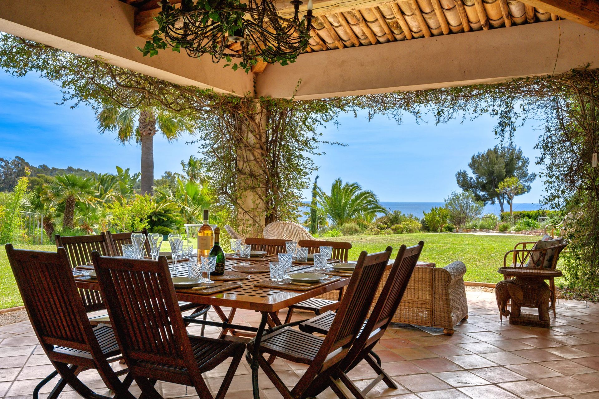 villa 7 Pièces en location saisonnière sur La Croix-Valmer (83420)
