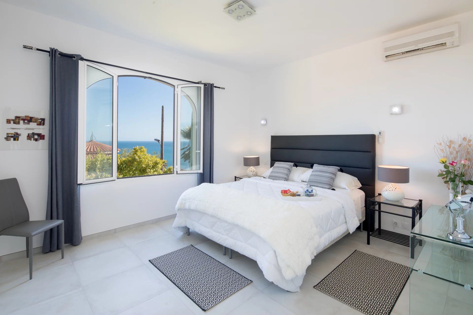 villa 5 Pièces en location saisonnière sur Èze (06360)
