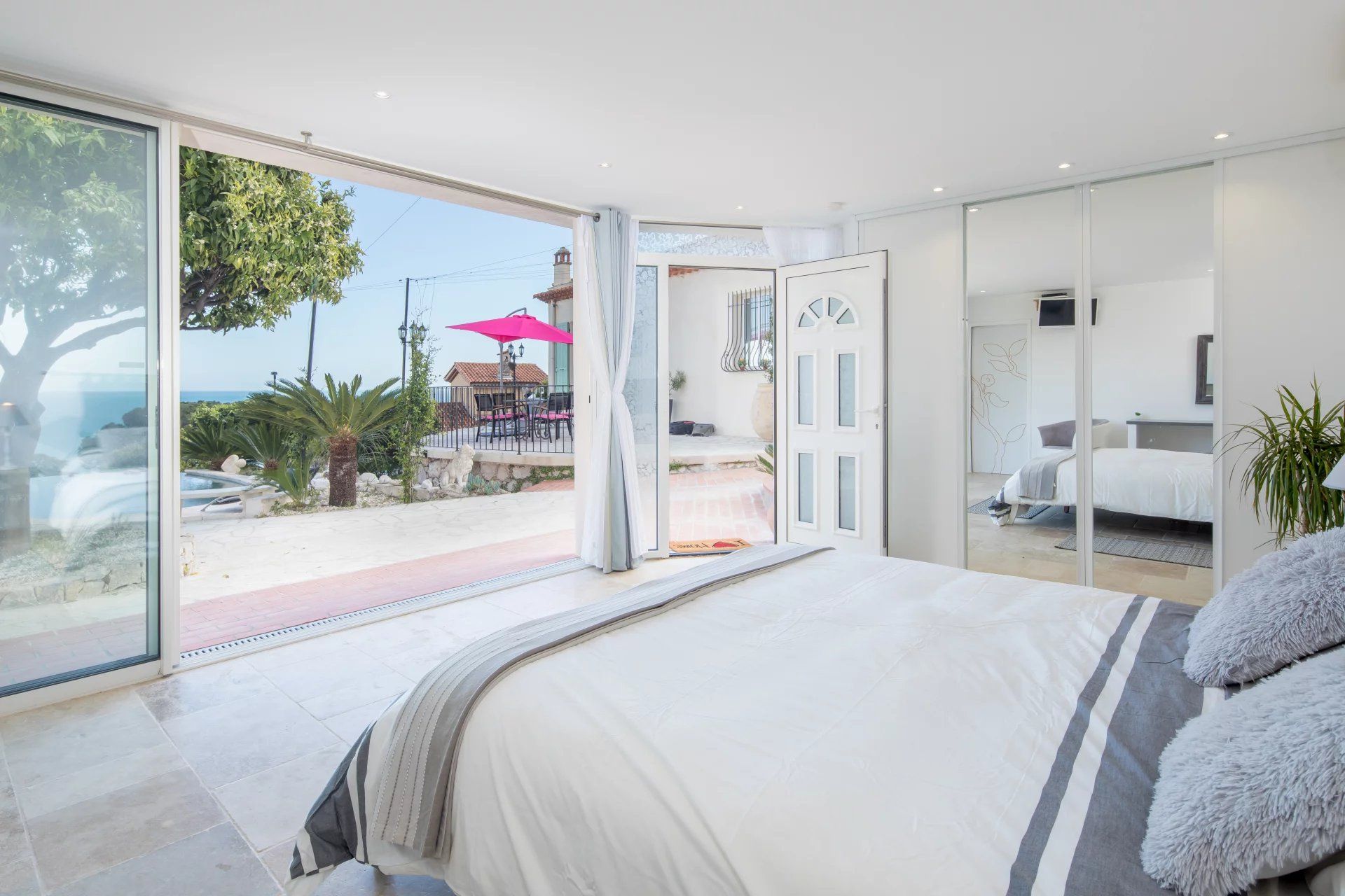 villa 5 Pièces en location saisonnière sur Èze (06360)