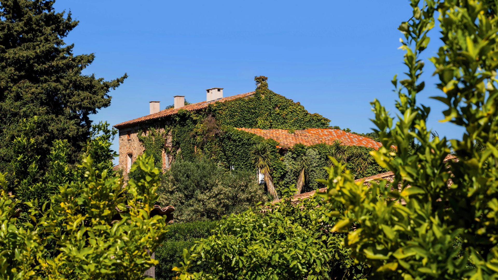 villa 16 Rooms for sale on Sainte-Maxime (83120)
