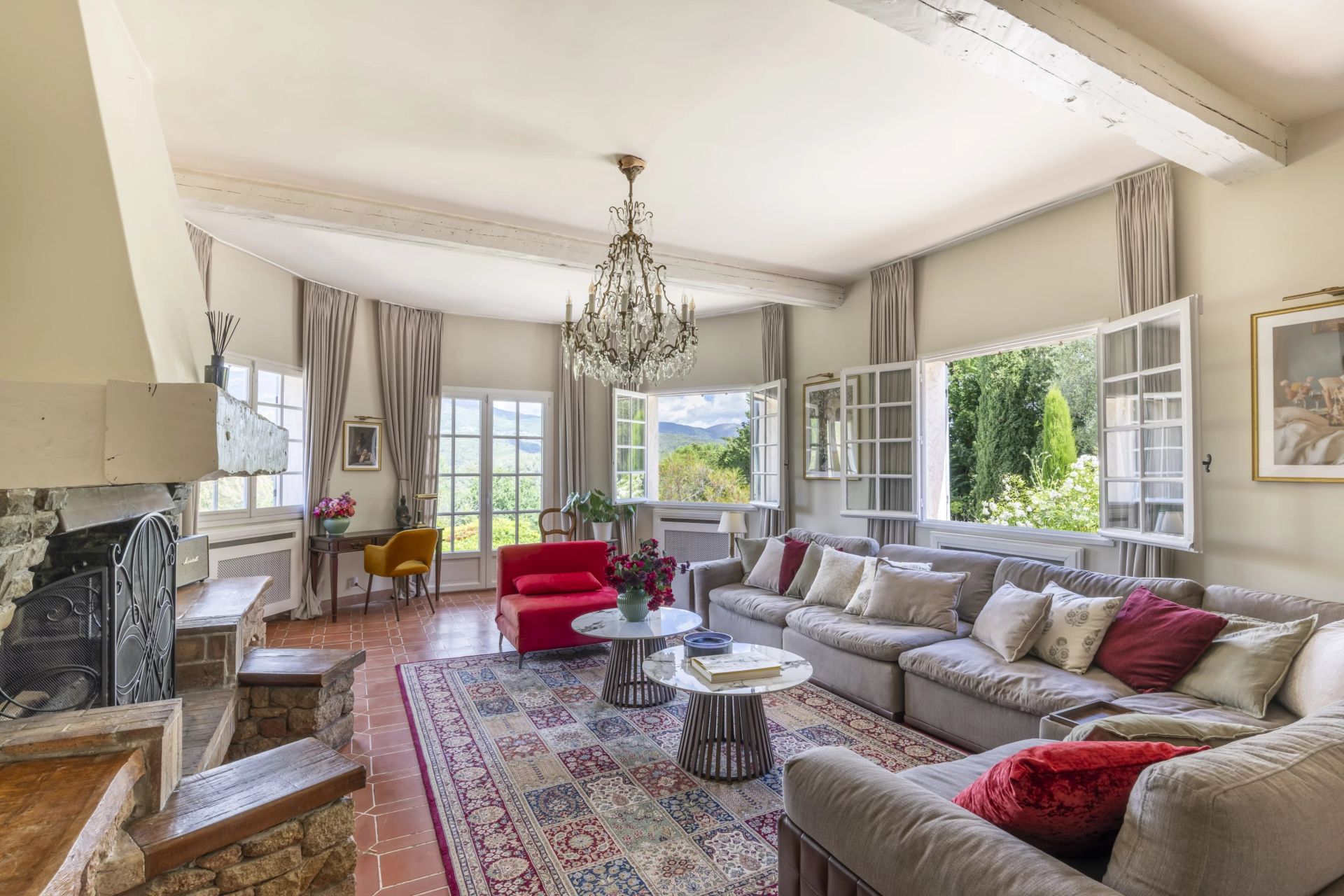 villa 10 Pièces en location sur Roquefort-les-Pins (06330)