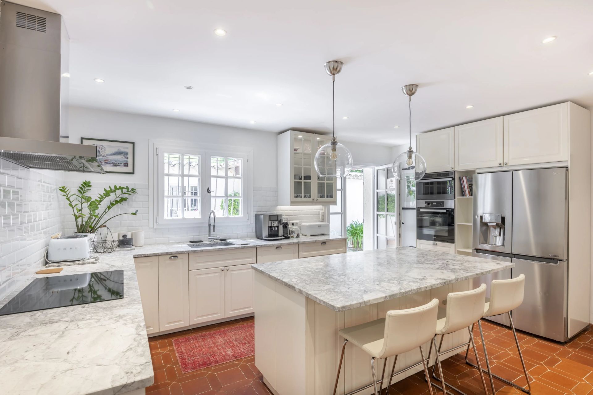 villa 10 Pièces en location sur Roquefort-les-Pins (06330)