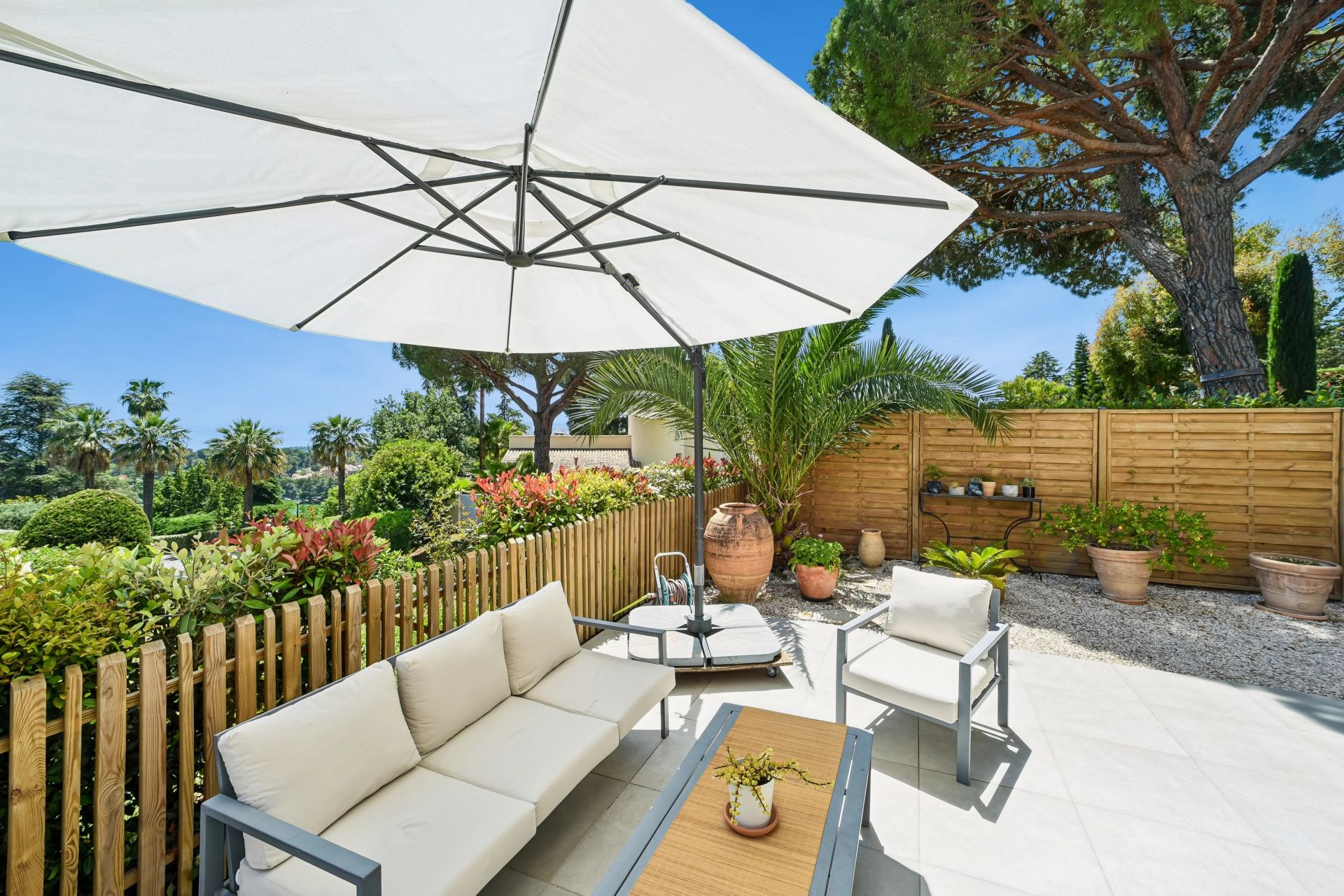apartment 5 Rooms for sale on Villeneuve-Loubet (06270)