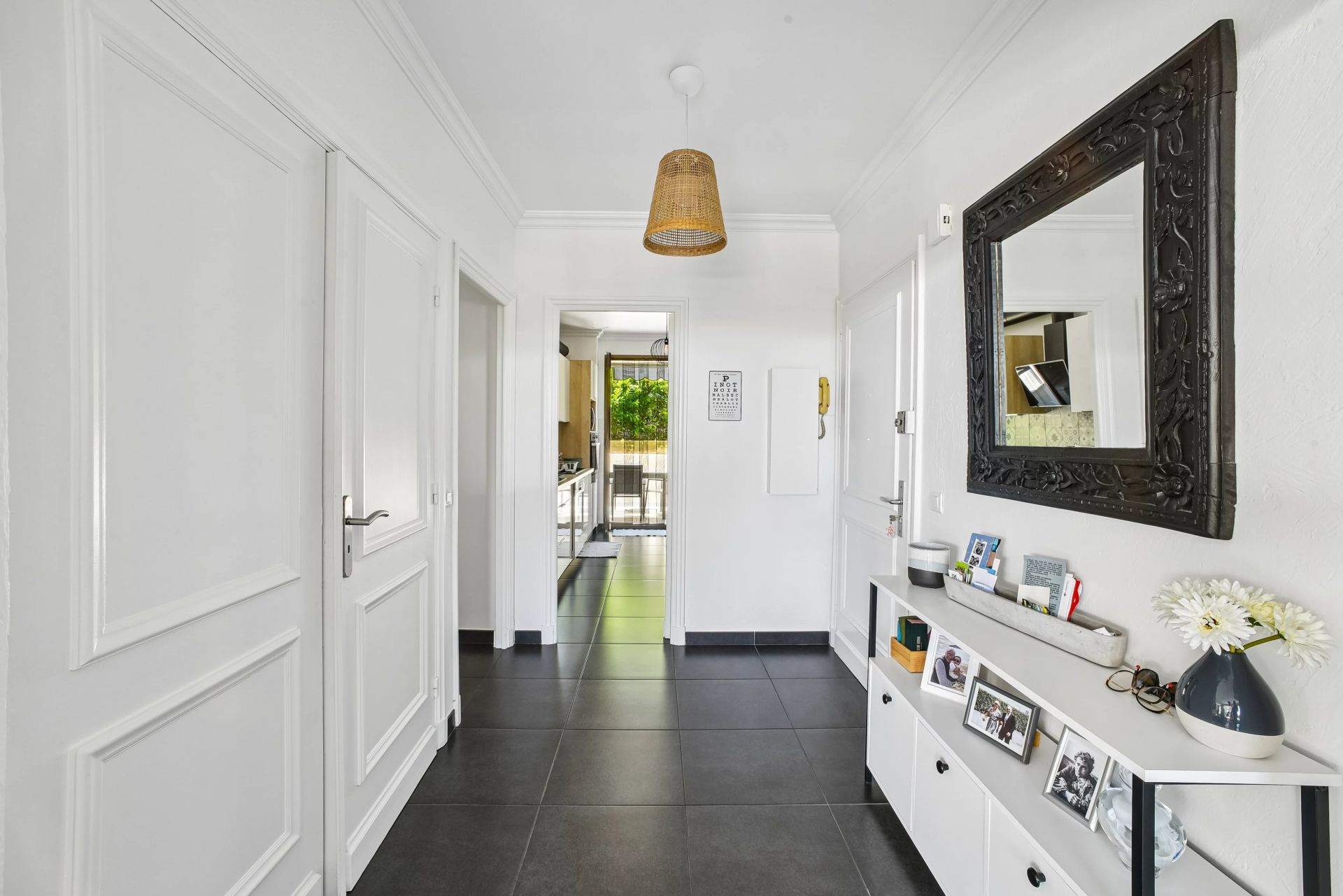 apartment 5 Rooms for sale on Villeneuve-Loubet (06270)