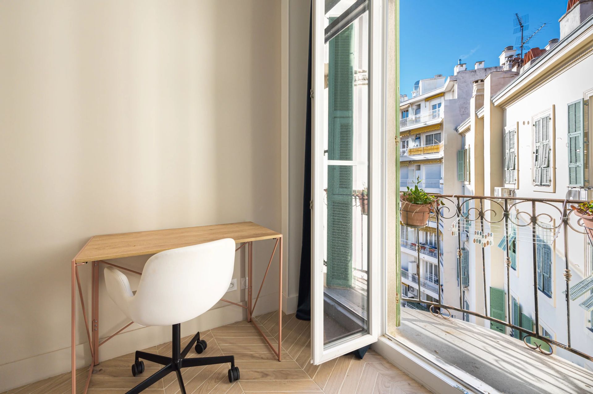apartment 2 Rooms for sale on Nice (06000)