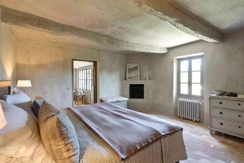 villa 11 Rooms for sale on Roquefort-les-Pins (06330)