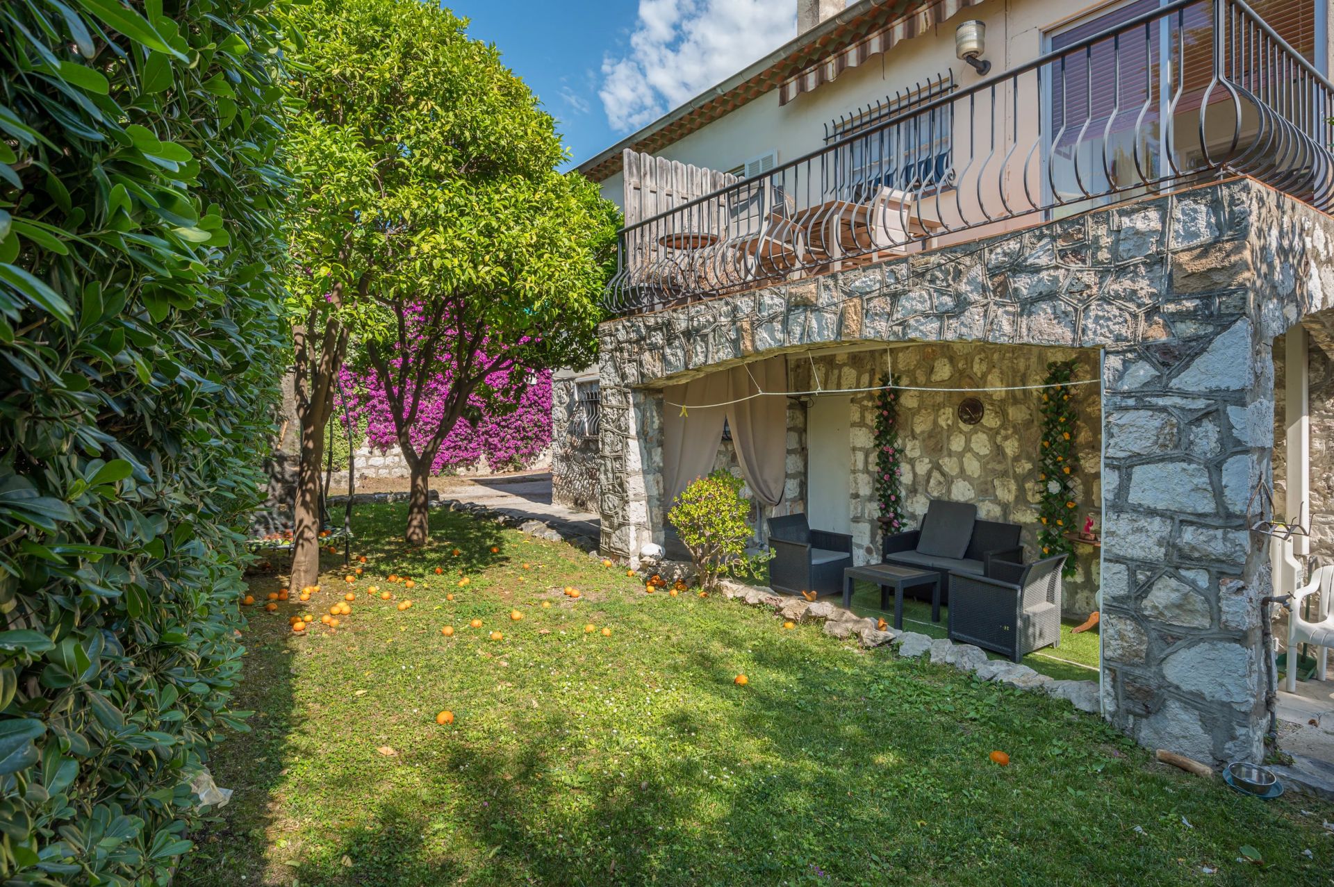 villa 7 Rooms for sale on Nice (06000)
