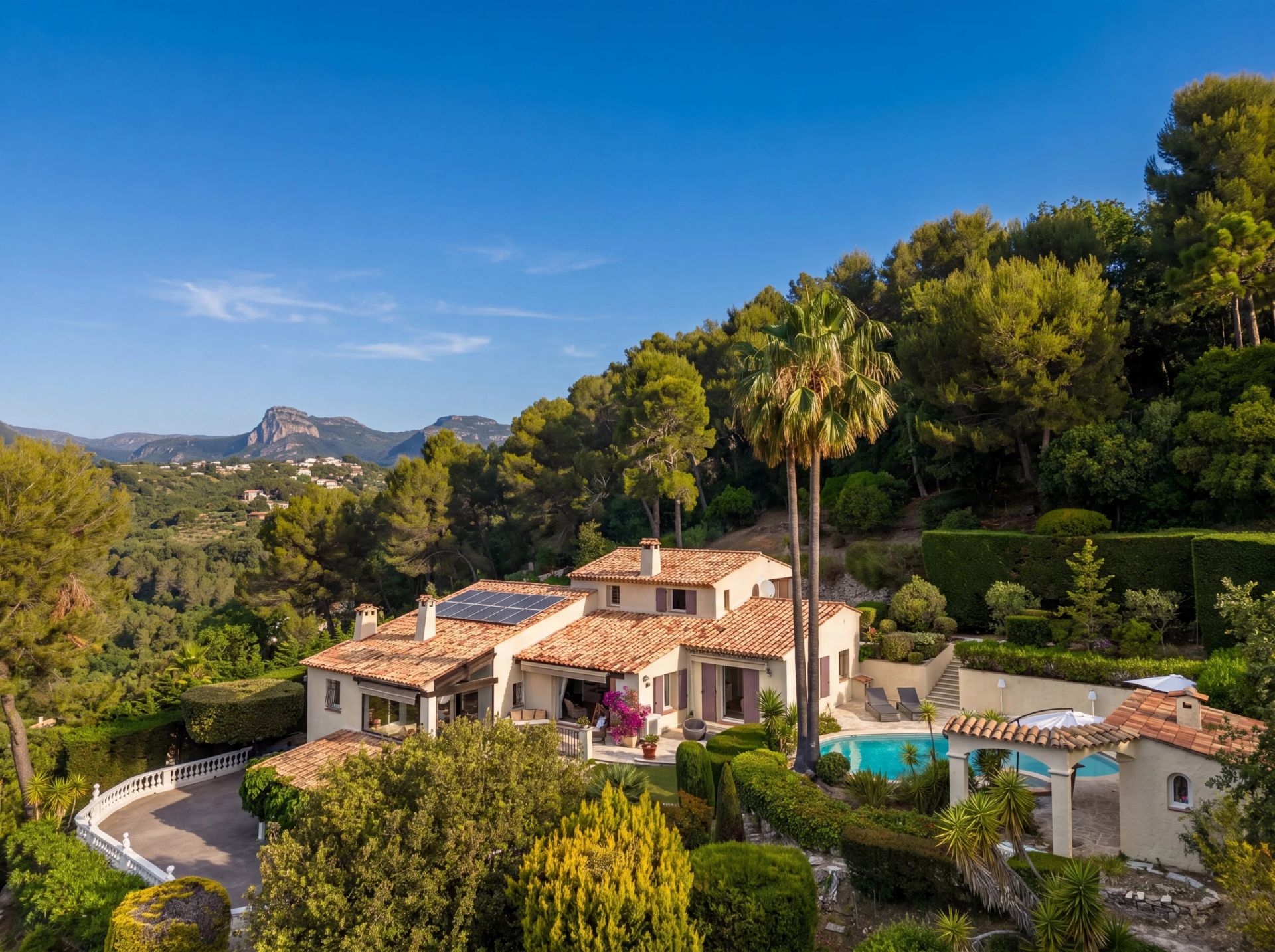 villa 7 Pièces en vente sur La Gaude (06610)