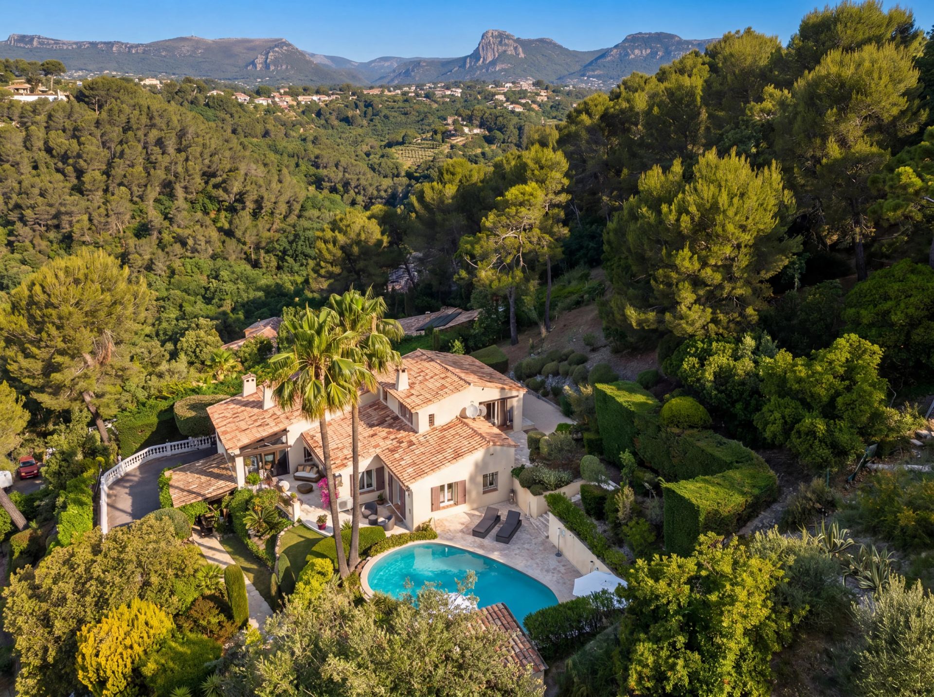 Sale Villa La Gaude 7&nbsp;Rooms 233.09&nbsp;m²