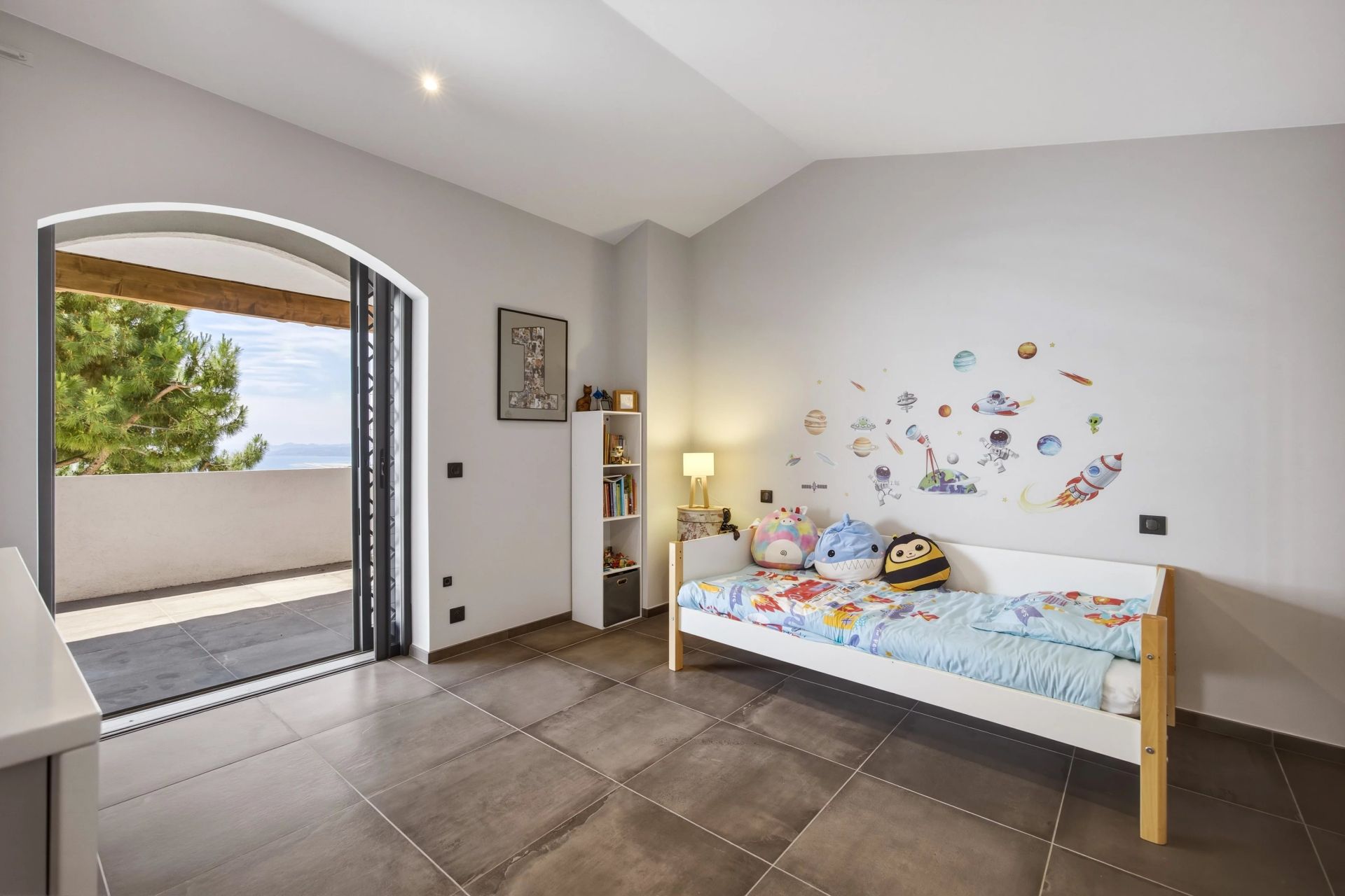 villa 6 Rooms for sale on Èze (06360)