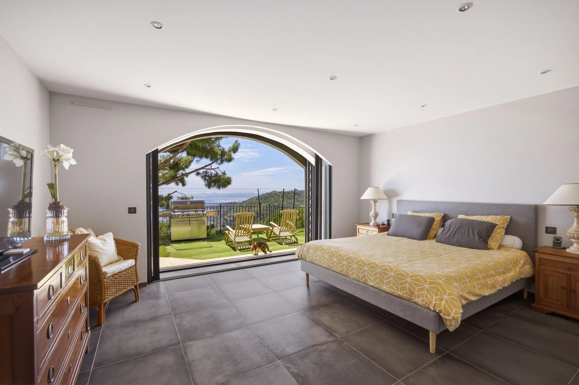 villa 6 Rooms for sale on Èze (06360)