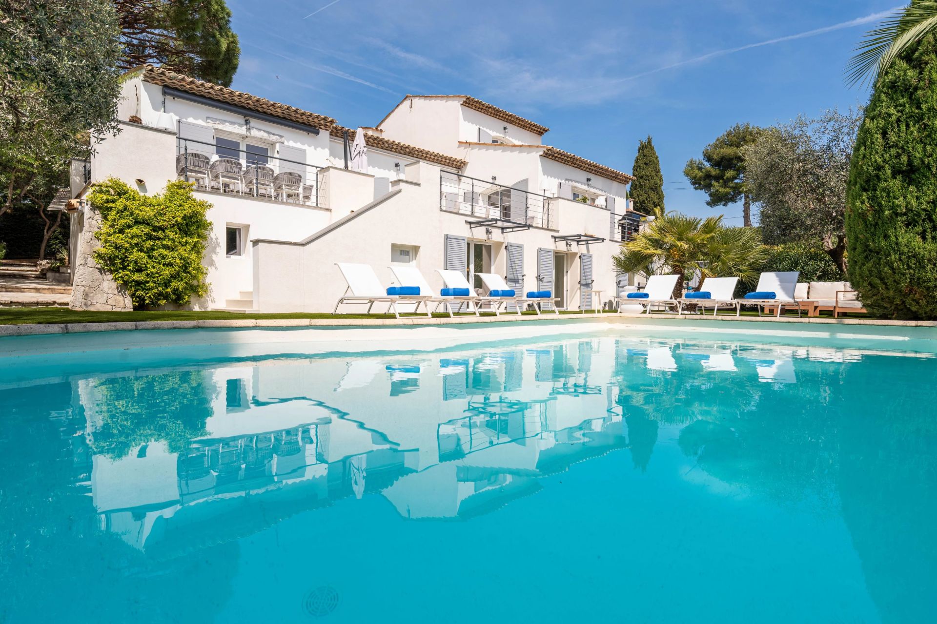 Location saisonnière Villa Cannes 8&nbsp;Pièces 350&nbsp;m²