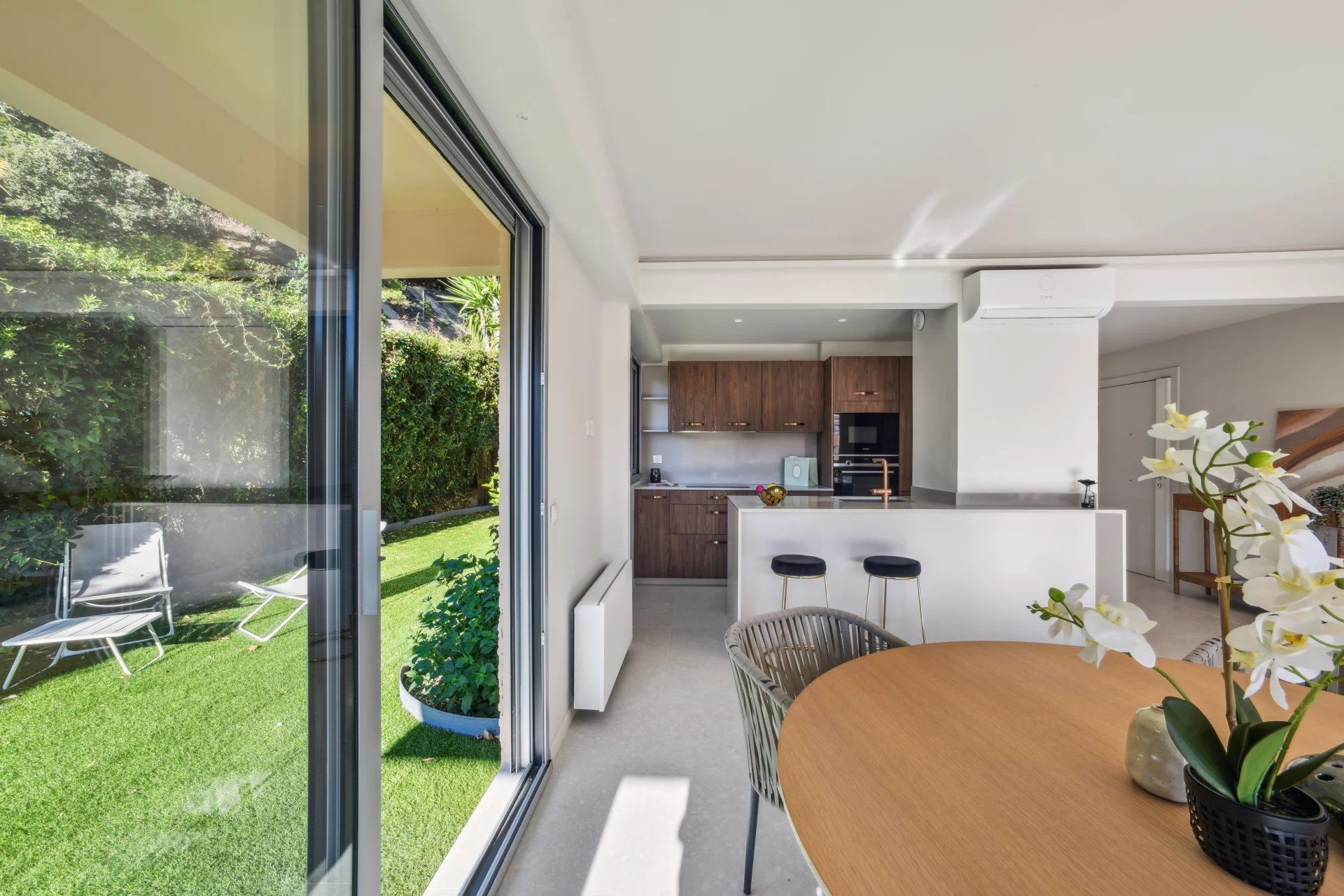 apartment 3 Rooms for sale on Villefranche-sur-Mer (06230)
