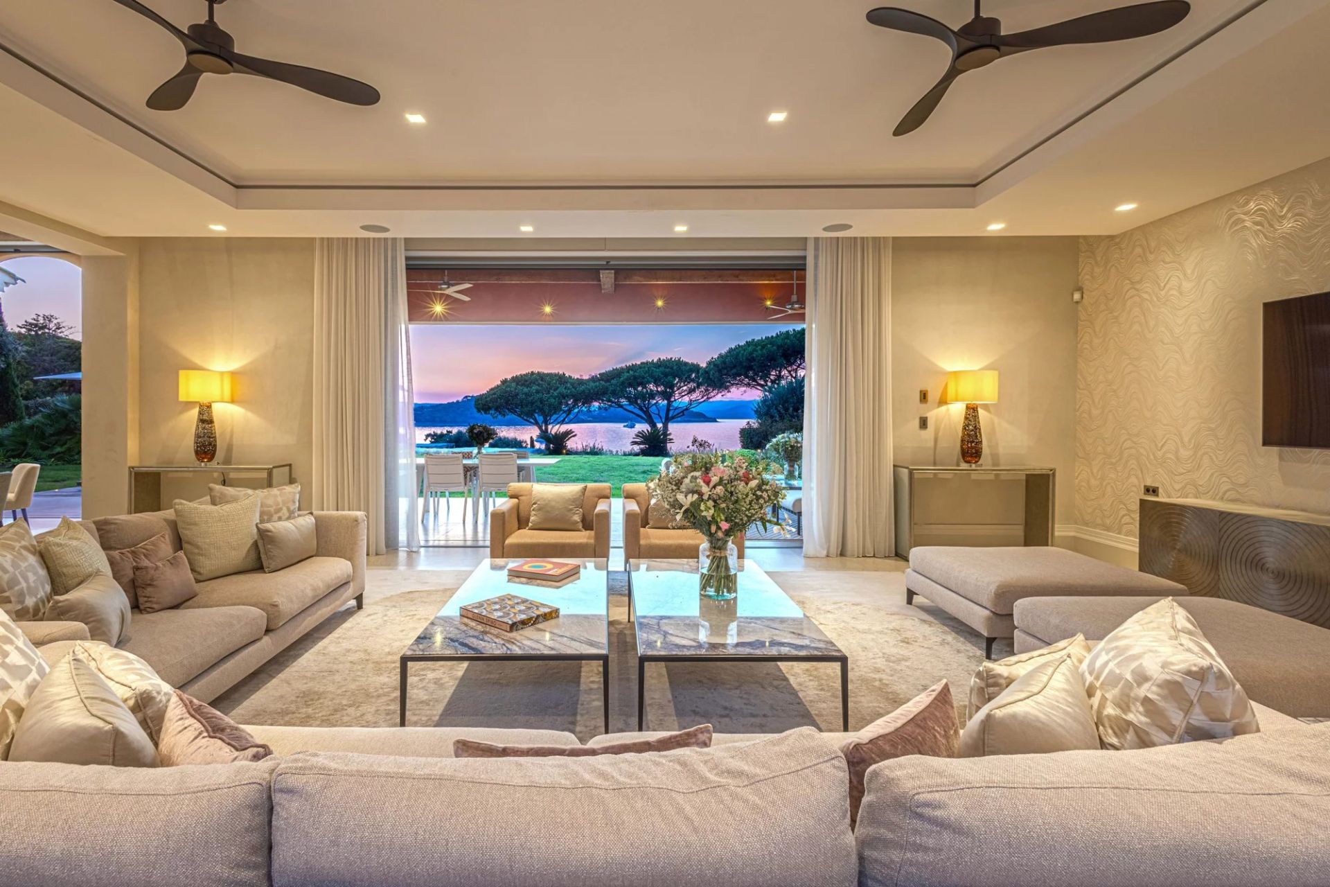 villa 8 Pièces en location saisonnière sur Saint-Tropez (83990)