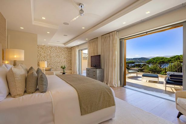 Location saisonnière Villa Saint-Tropez 8&nbsp;Pièces 450&nbsp;m²