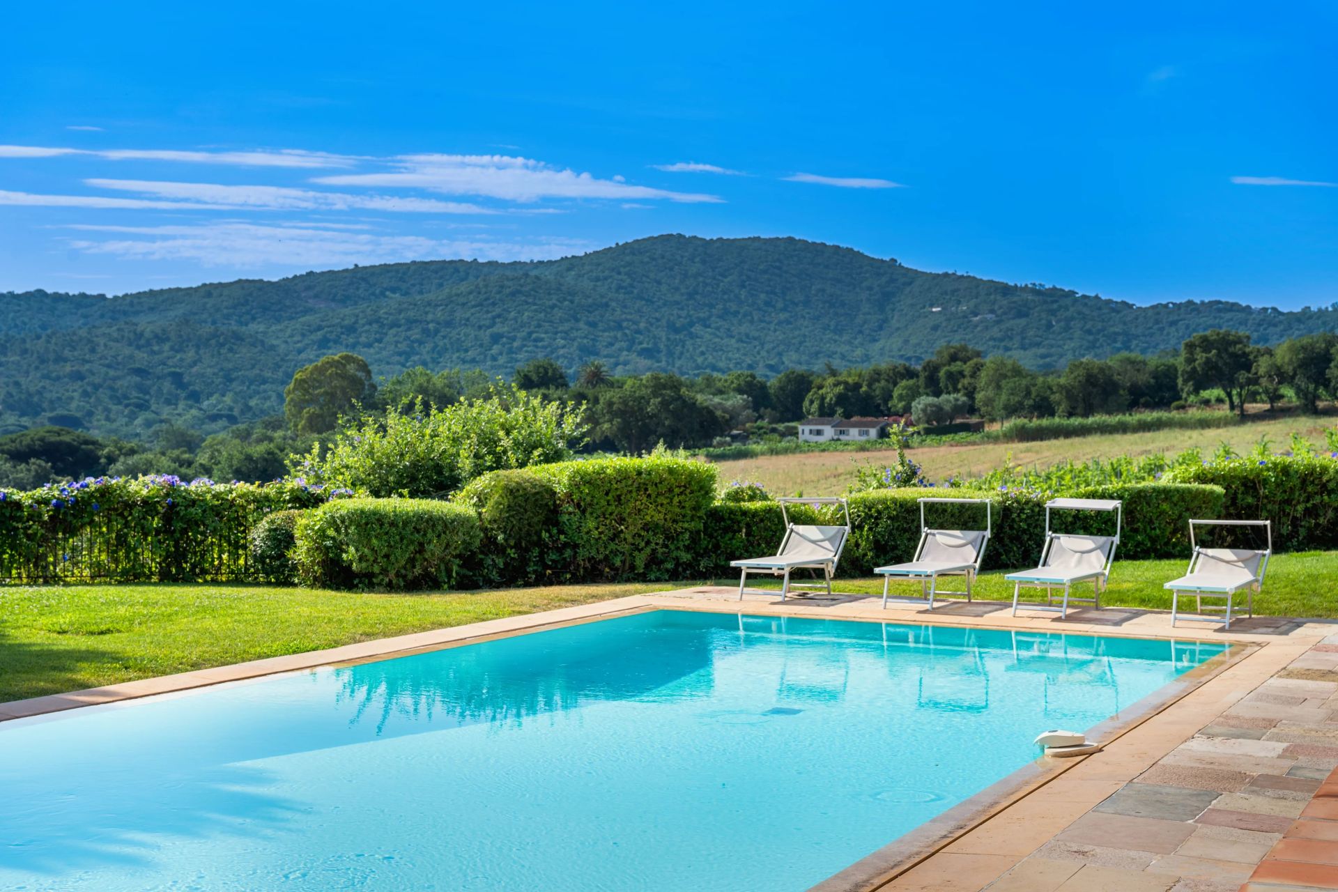 villa 9 Pièces en location saisonnière sur Gassin (83580)