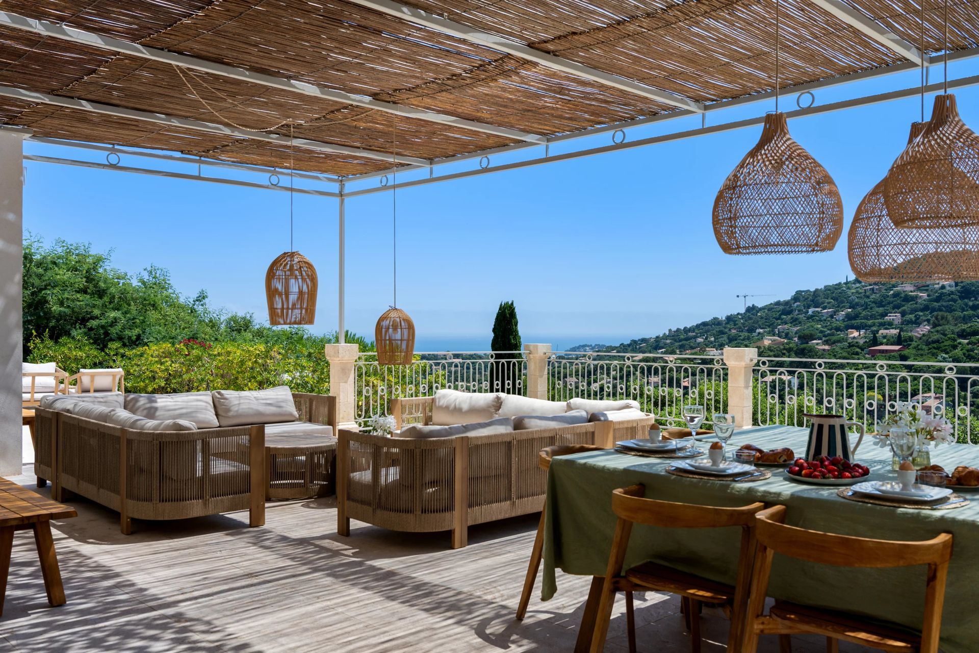 villa 7 Rooms for seasonal rent on La Croix-Valmer (83420)