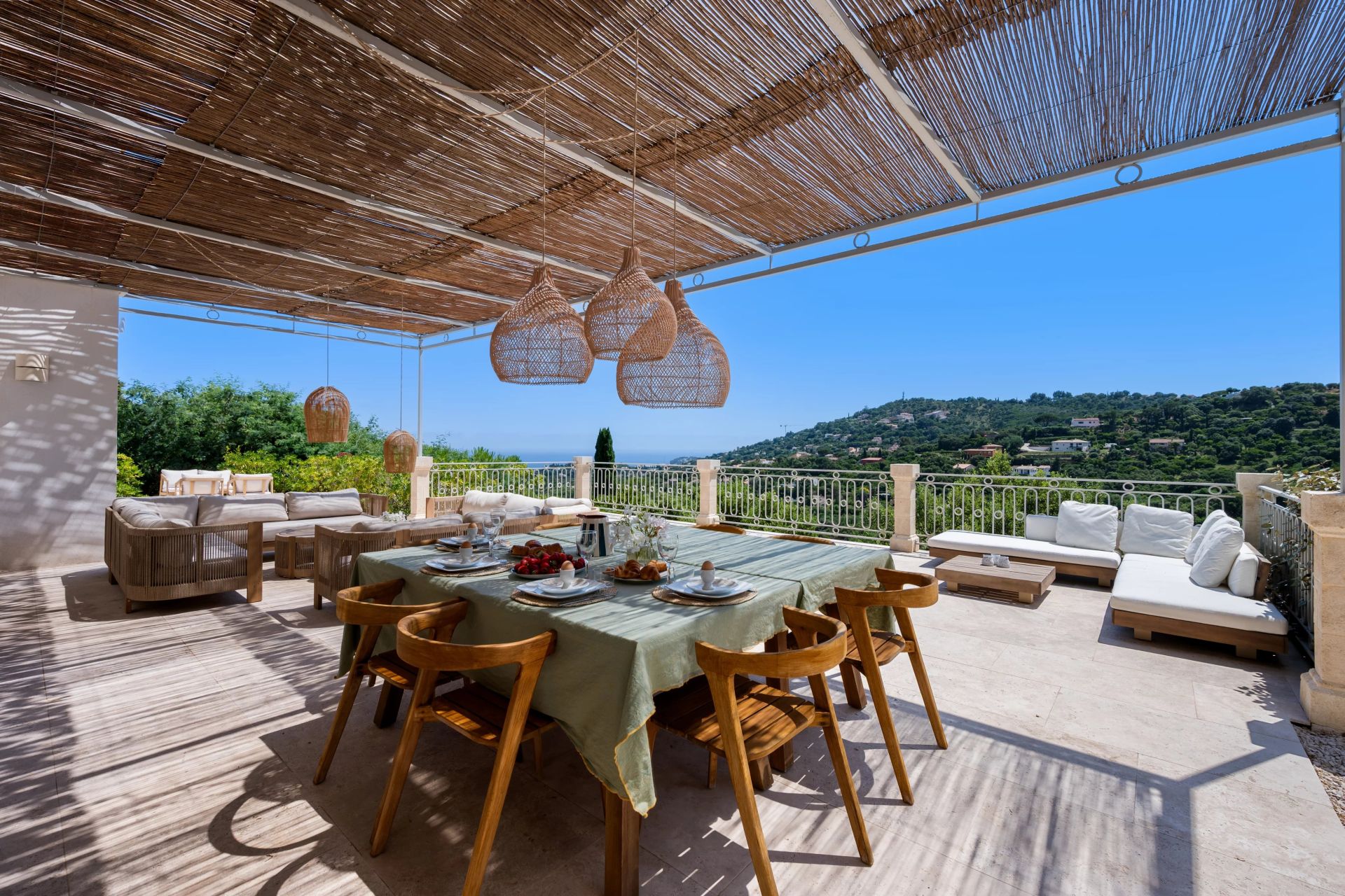 villa 7 Rooms for seasonal rent on La Croix-Valmer (83420)