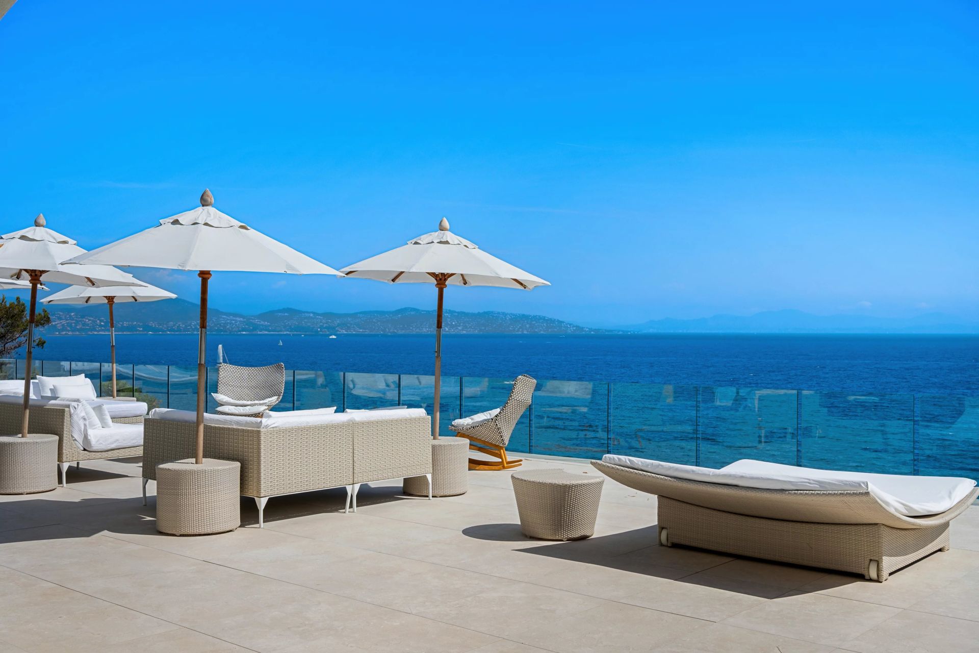 villa 6 Rooms for seasonal rent on Saint-Tropez (83990)