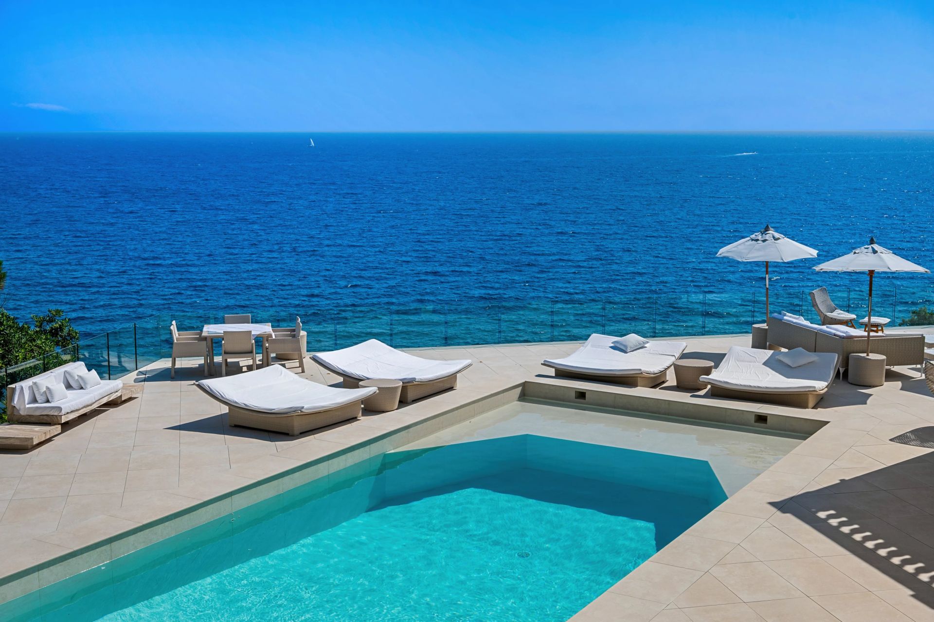 villa 6 Rooms for seasonal rent on Saint-Tropez (83990)