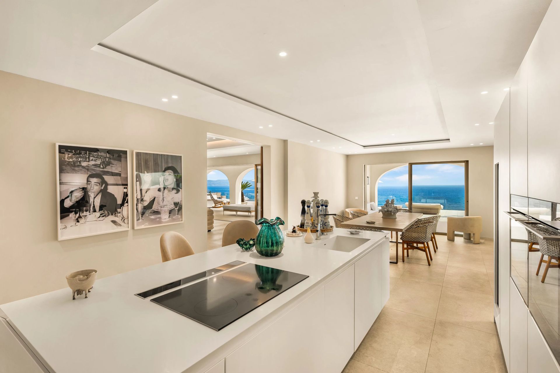 villa 6 Rooms for seasonal rent on Saint-Tropez (83990)