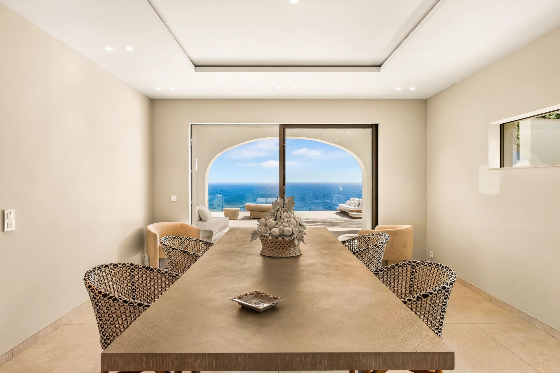 villa 6 Rooms for seasonal rent on Saint-Tropez (83990)