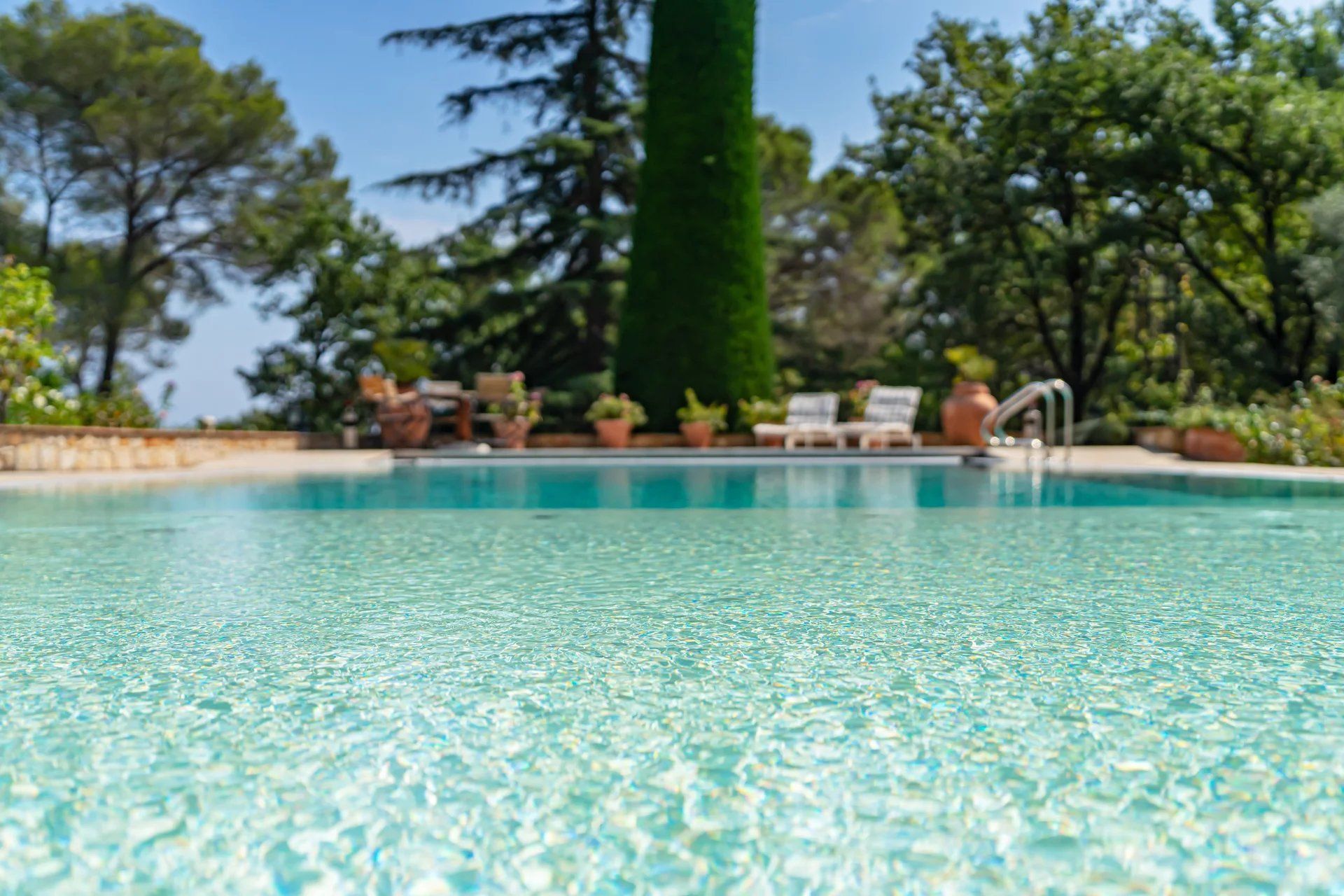 villa 28 Pièces en vente sur Roquefort-les-Pins (06330)