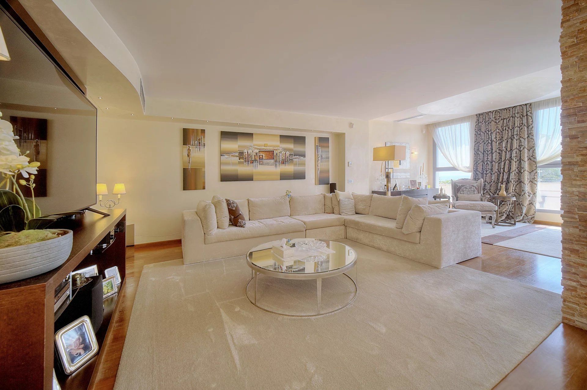 appartement 8 Pièces en vente sur Roquebrune-Cap-Martin (06190)