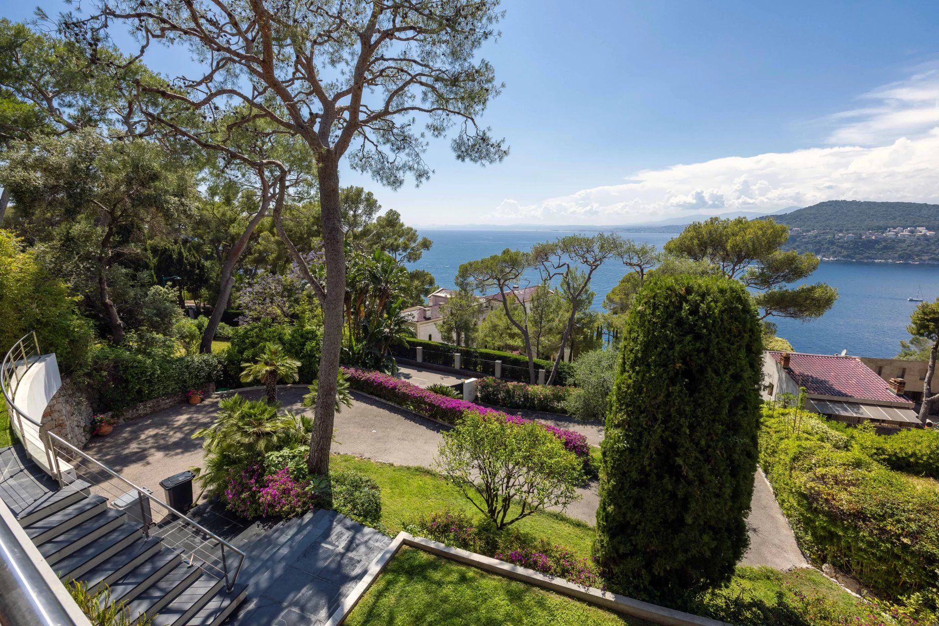 villa 6 Pièces en location saisonnière sur Saint-Jean-Cap-Ferrat (06230)