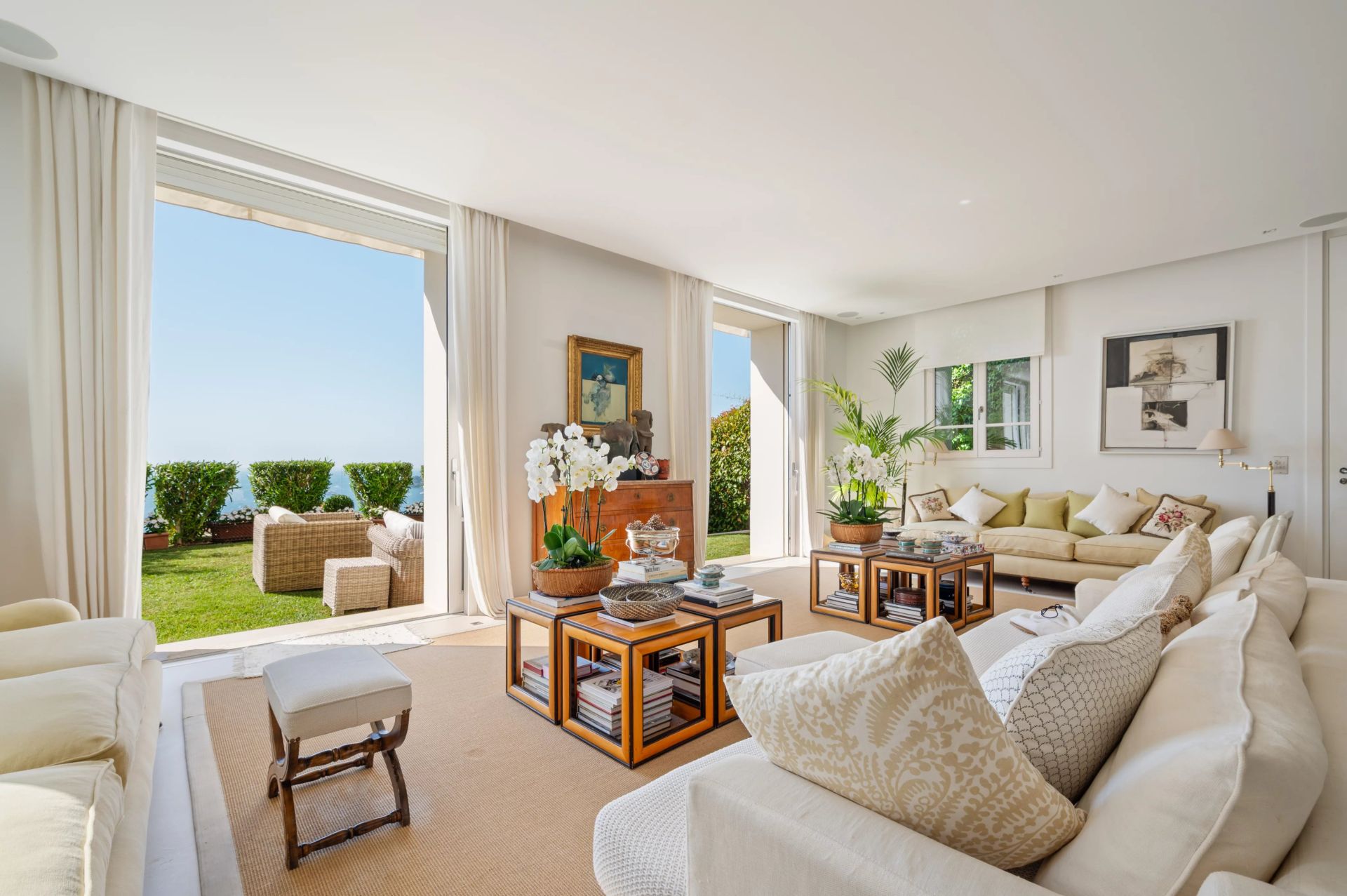 villa 9 Rooms for sale on Beaulieu-sur-Mer (06310)
