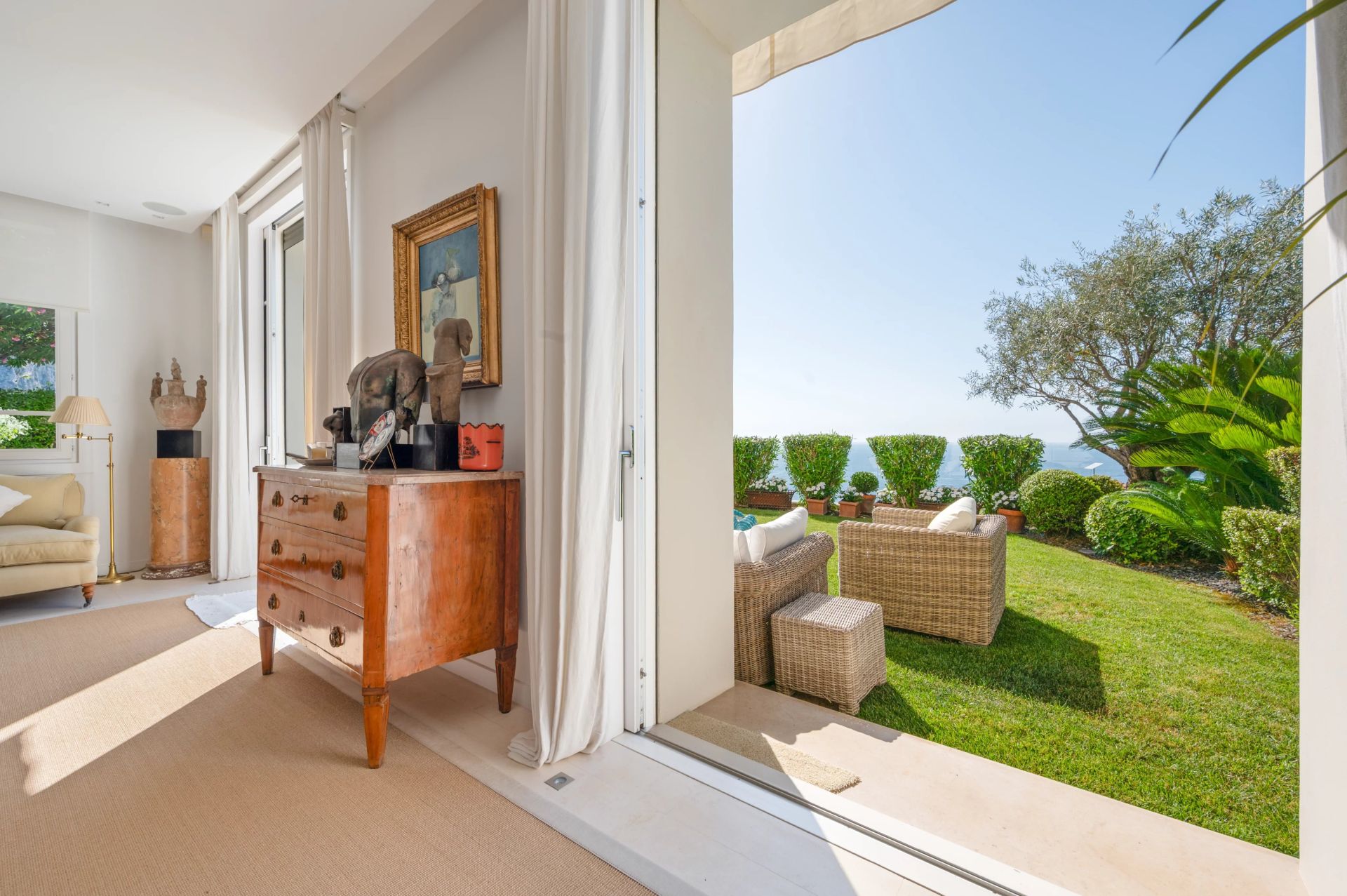 villa 9 Rooms for sale on Beaulieu-sur-Mer (06310)